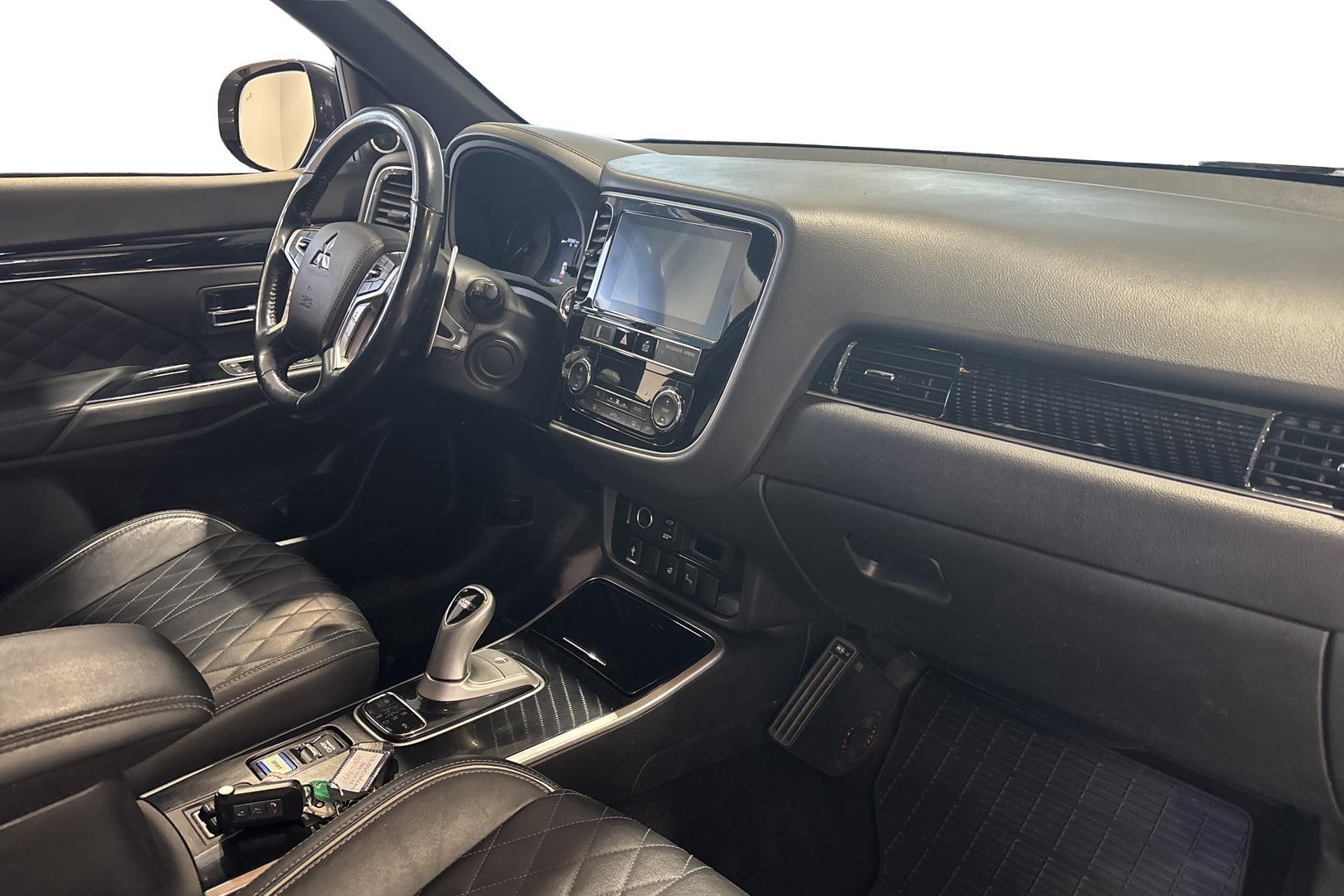 Mitsubishi Outlander PHEV 2019