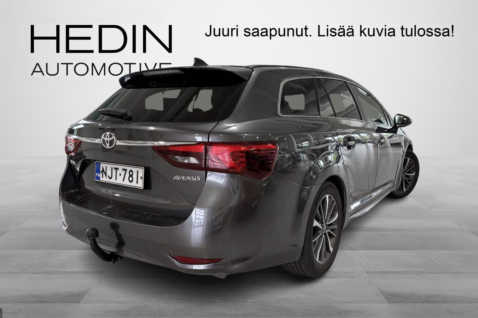 TOYOTA Avensis 2015