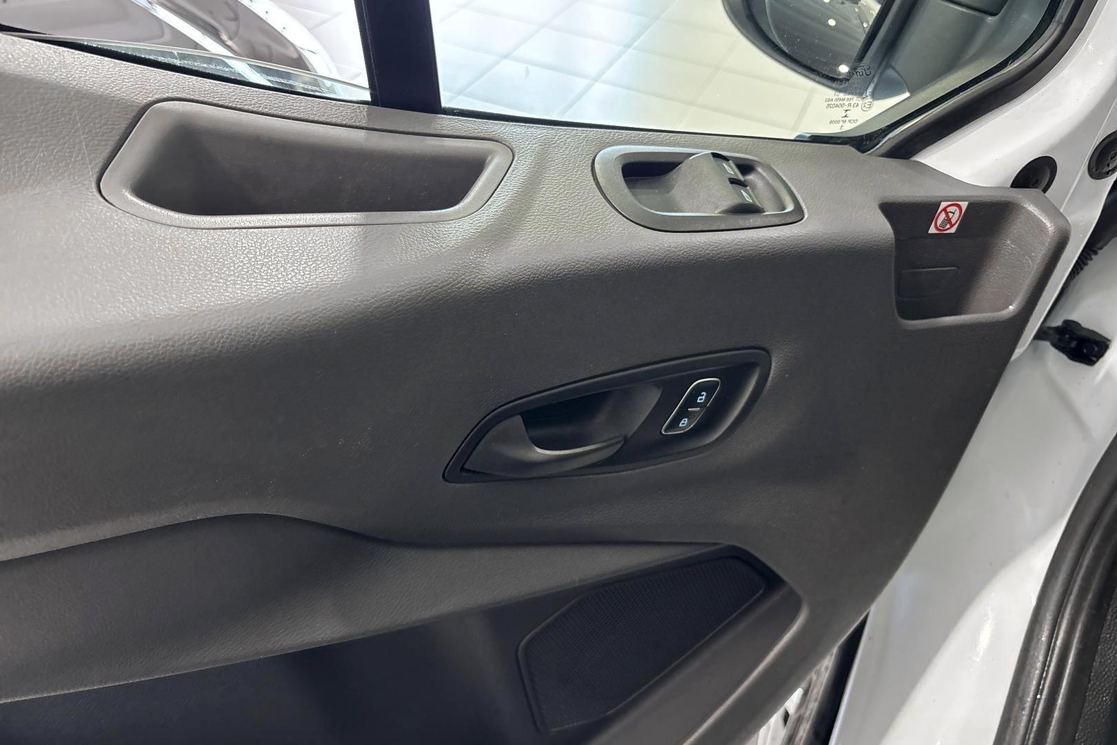 Ford Transit 16