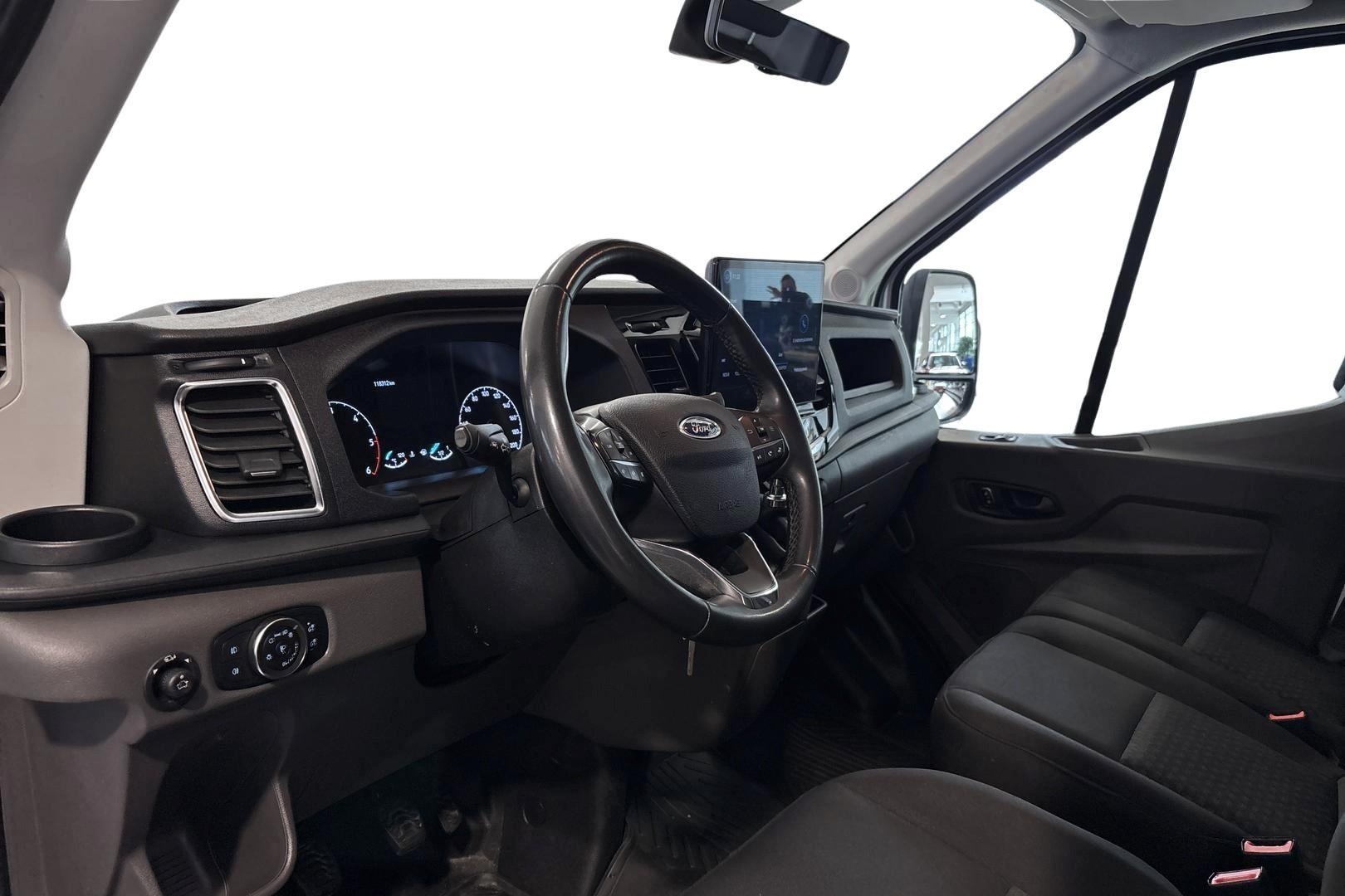 Ford Transit 9