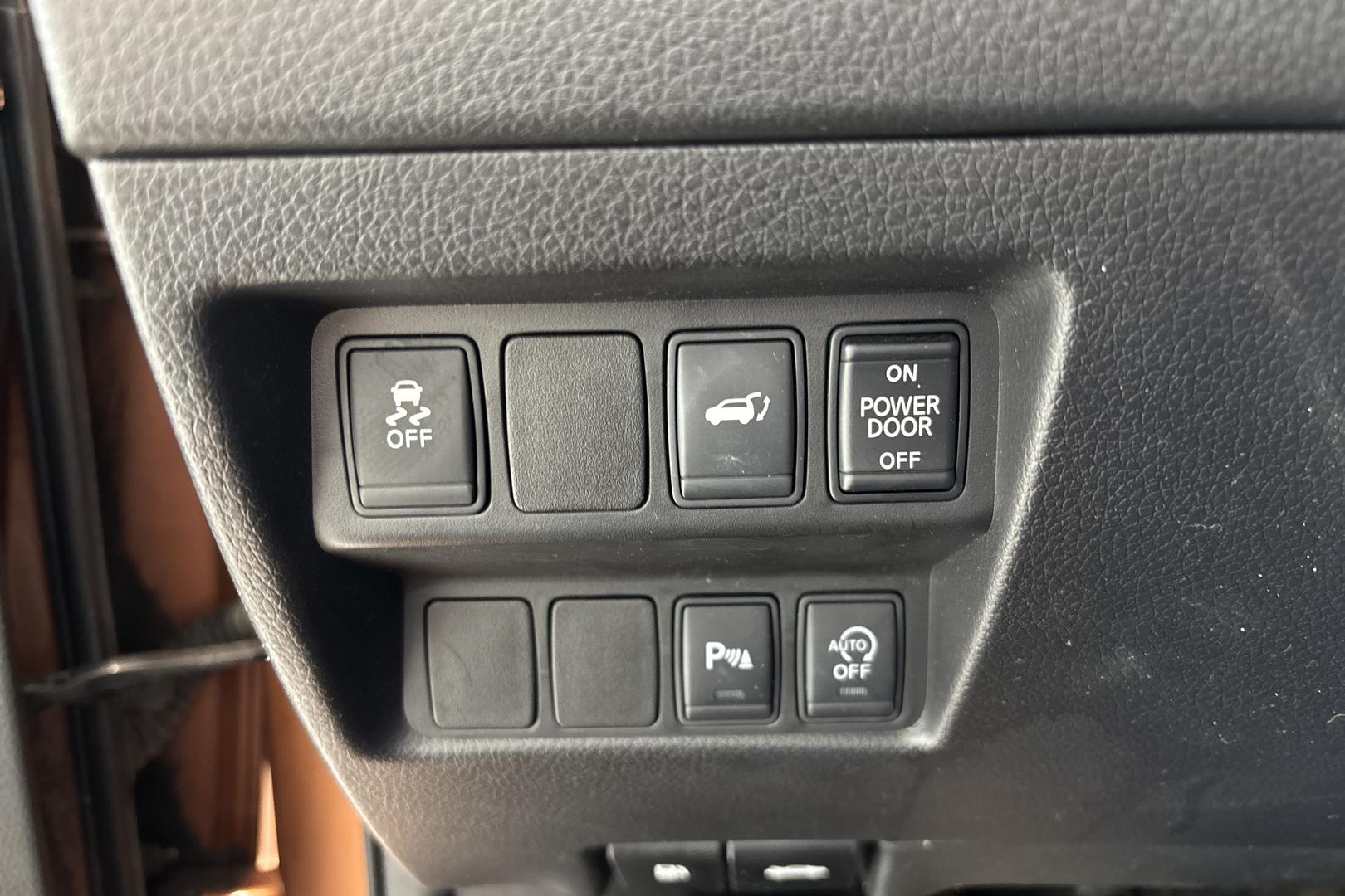NISSAN X-TRAIL 2014