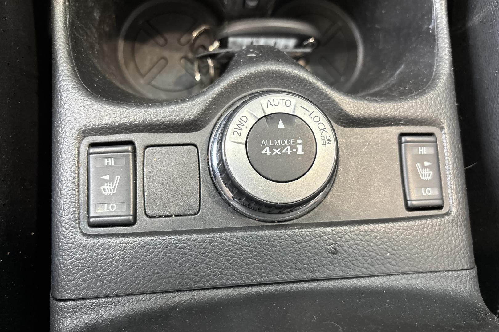 NISSAN X-TRAIL 2014