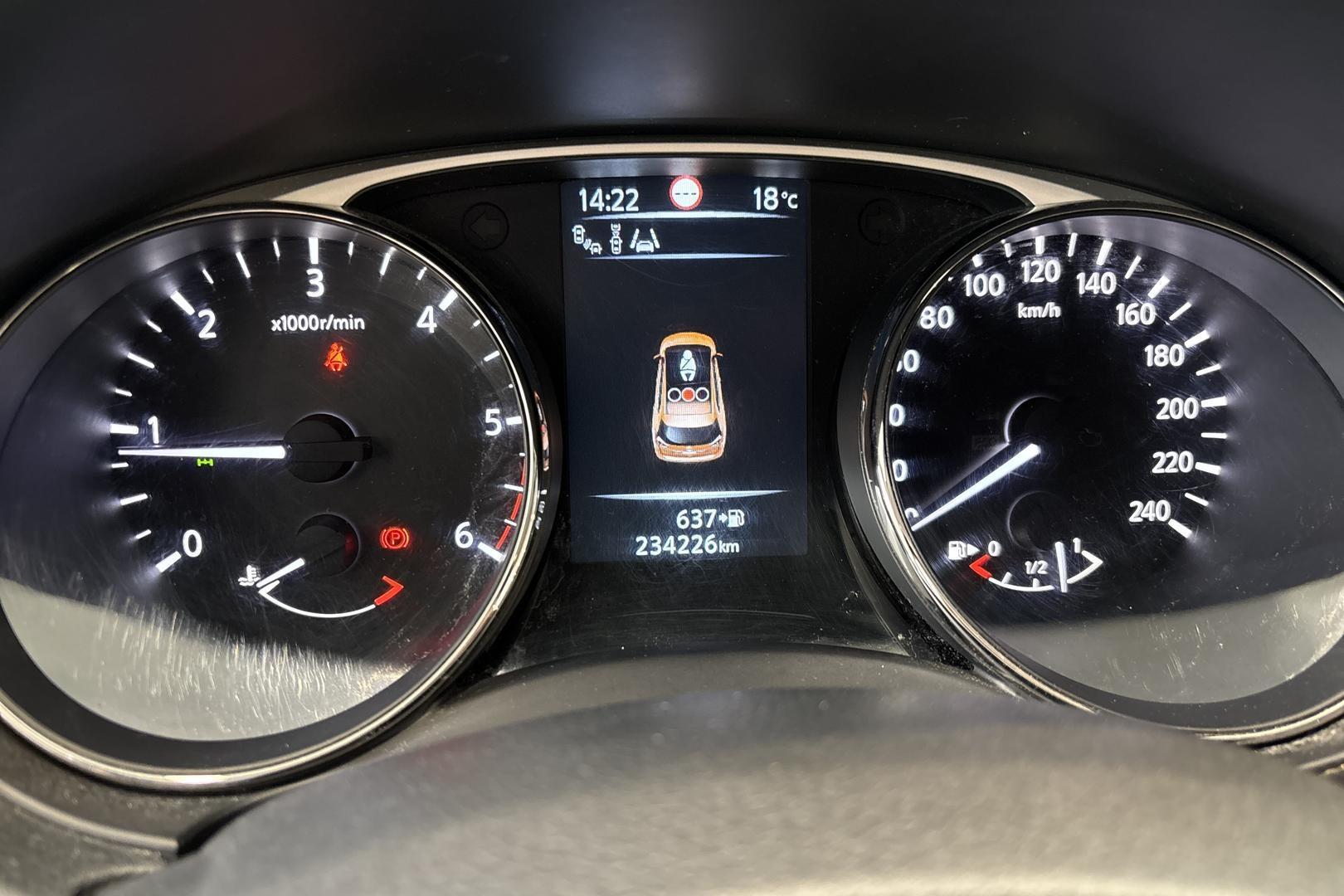 NISSAN X-TRAIL 2014
