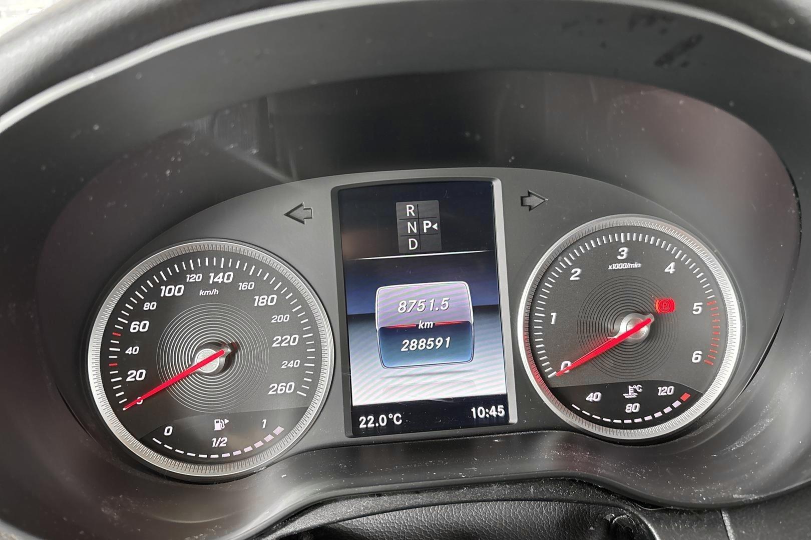 MERCEDES-BENZ C 2015