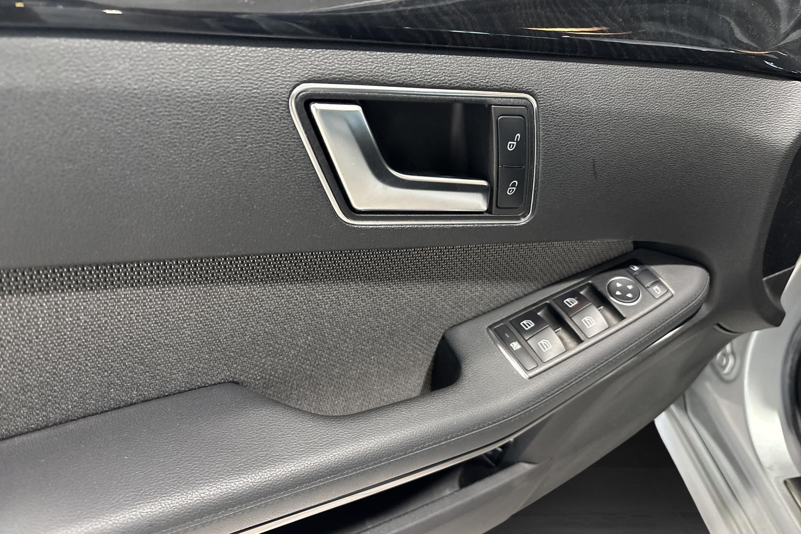 MERCEDES-BENZ E 2013