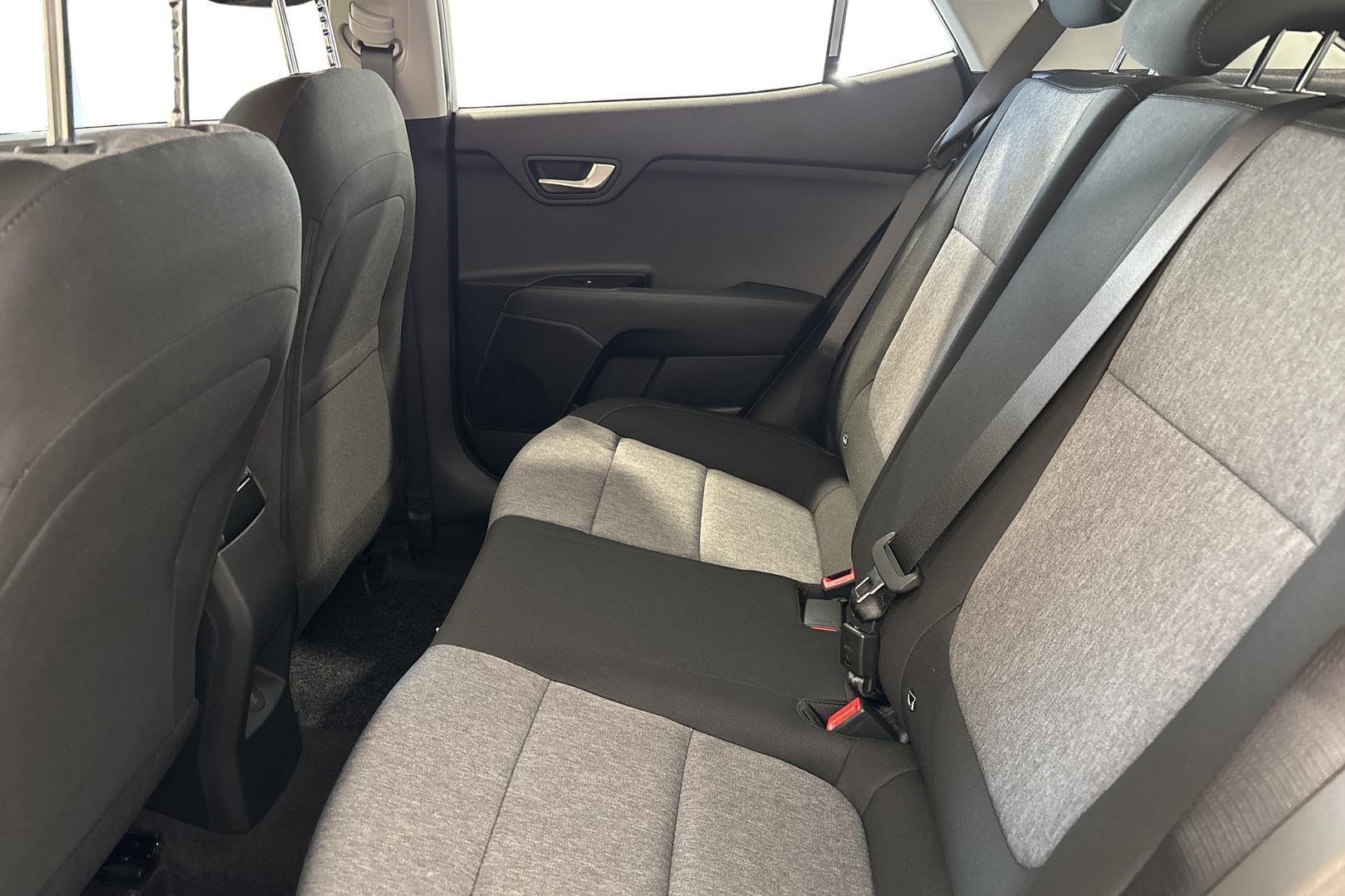 KIA STONIC 9