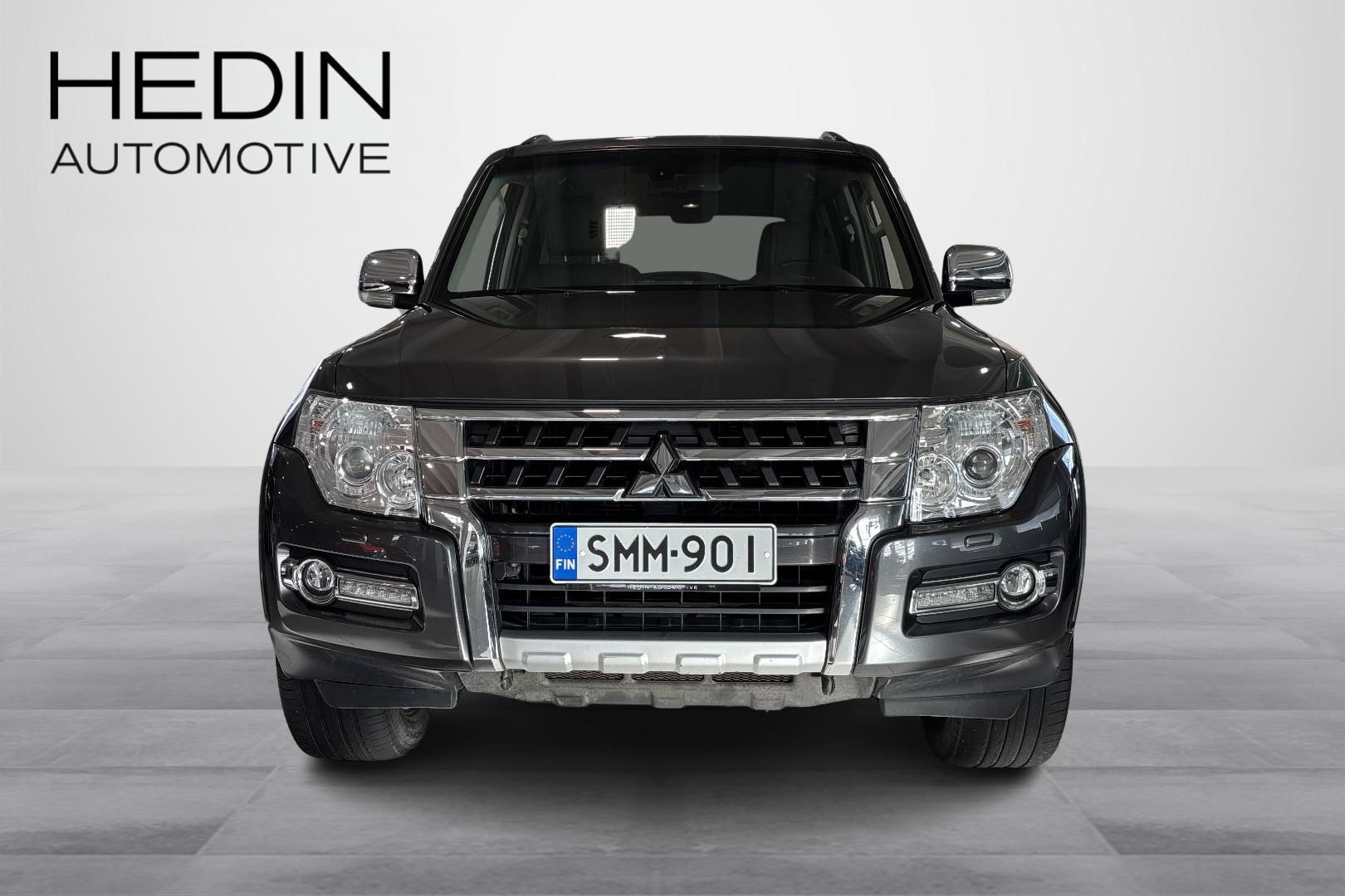 MITSUBISHI Pajero 5