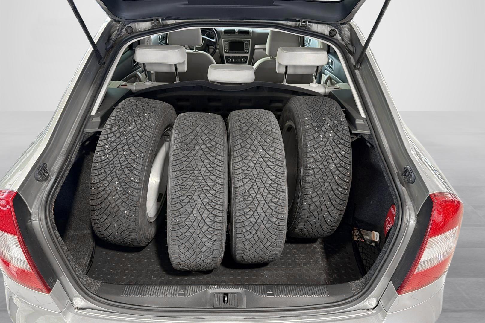 SKODA OCTAVIA 2012
