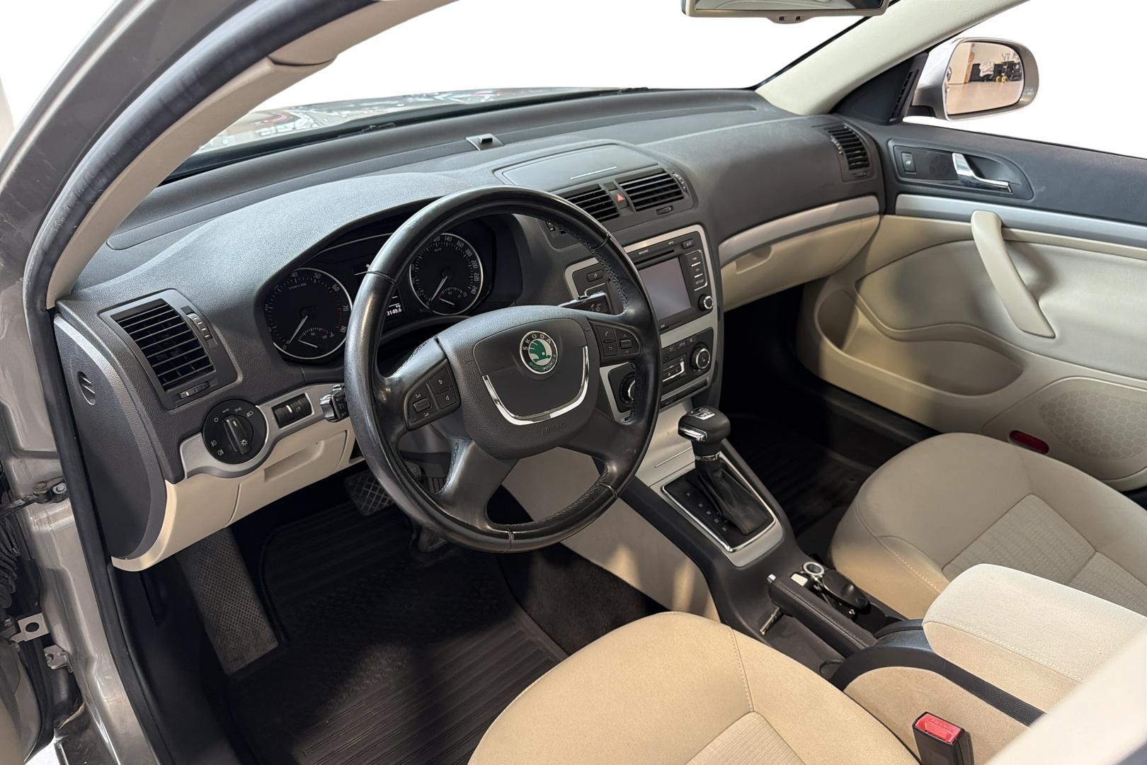 SKODA OCTAVIA 2012