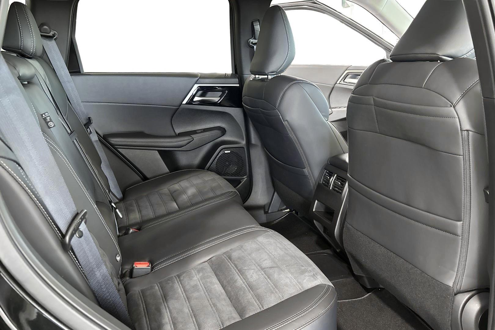 Mitsubishi Outlander 2025