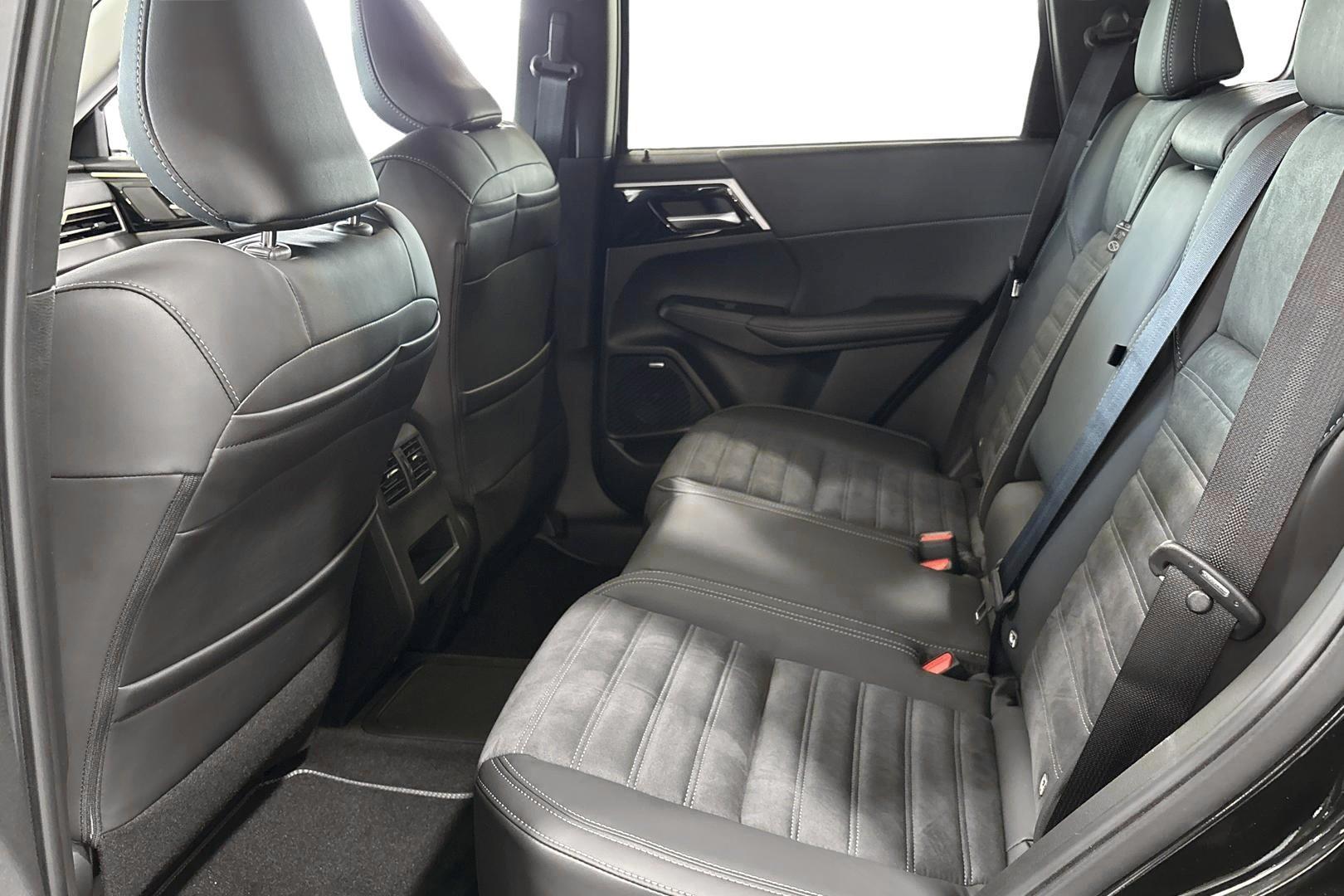 Mitsubishi Outlander 2025