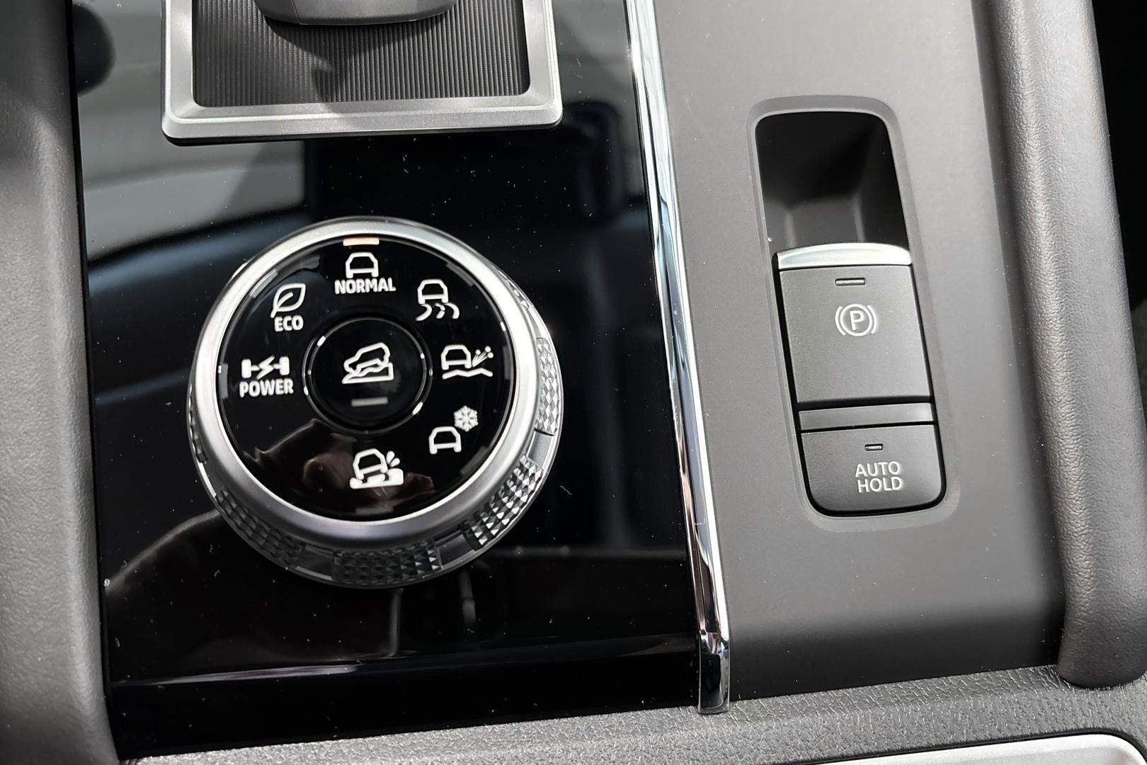 Mitsubishi Outlander 2025