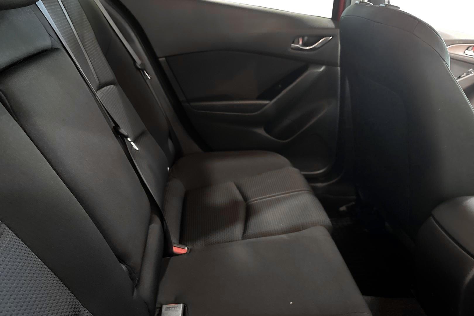 MAZDA Mazda3 2017
