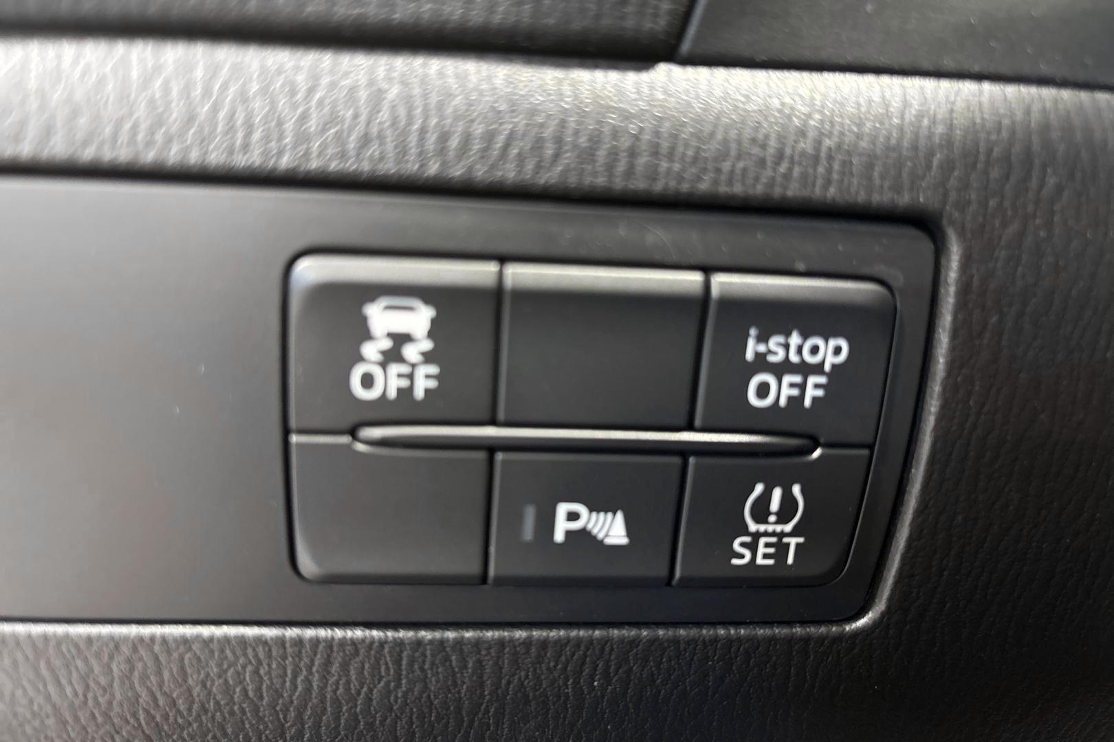 MAZDA Mazda3 2017