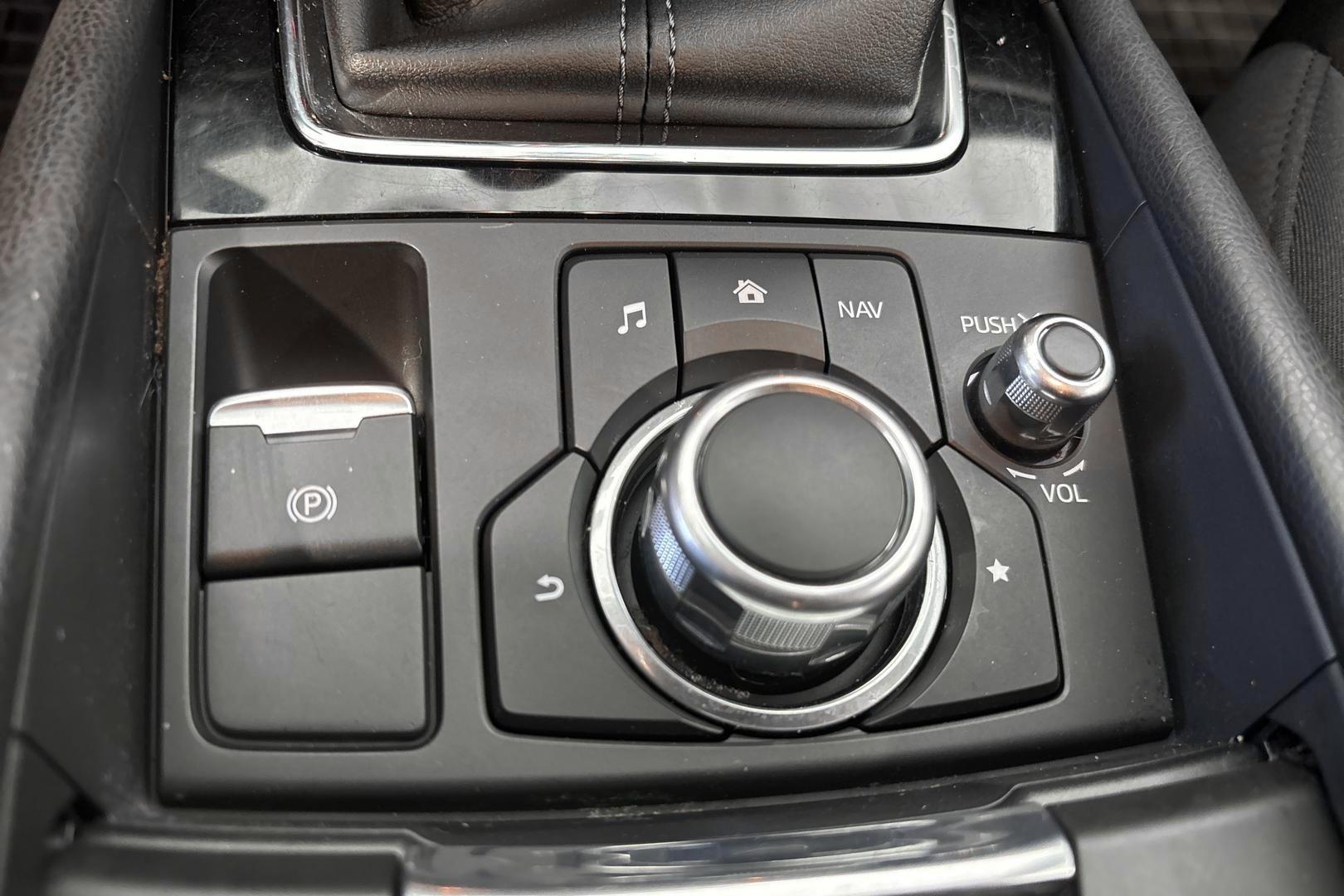 MAZDA Mazda3 2017