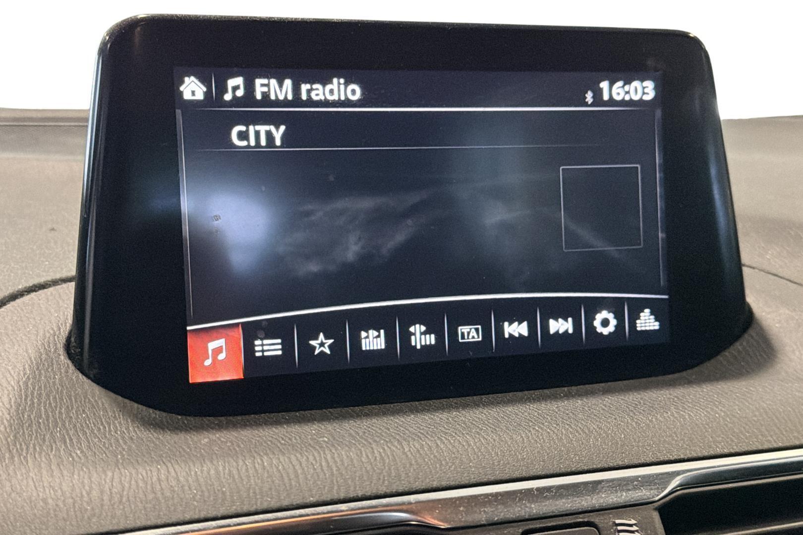 MAZDA Mazda3 2017