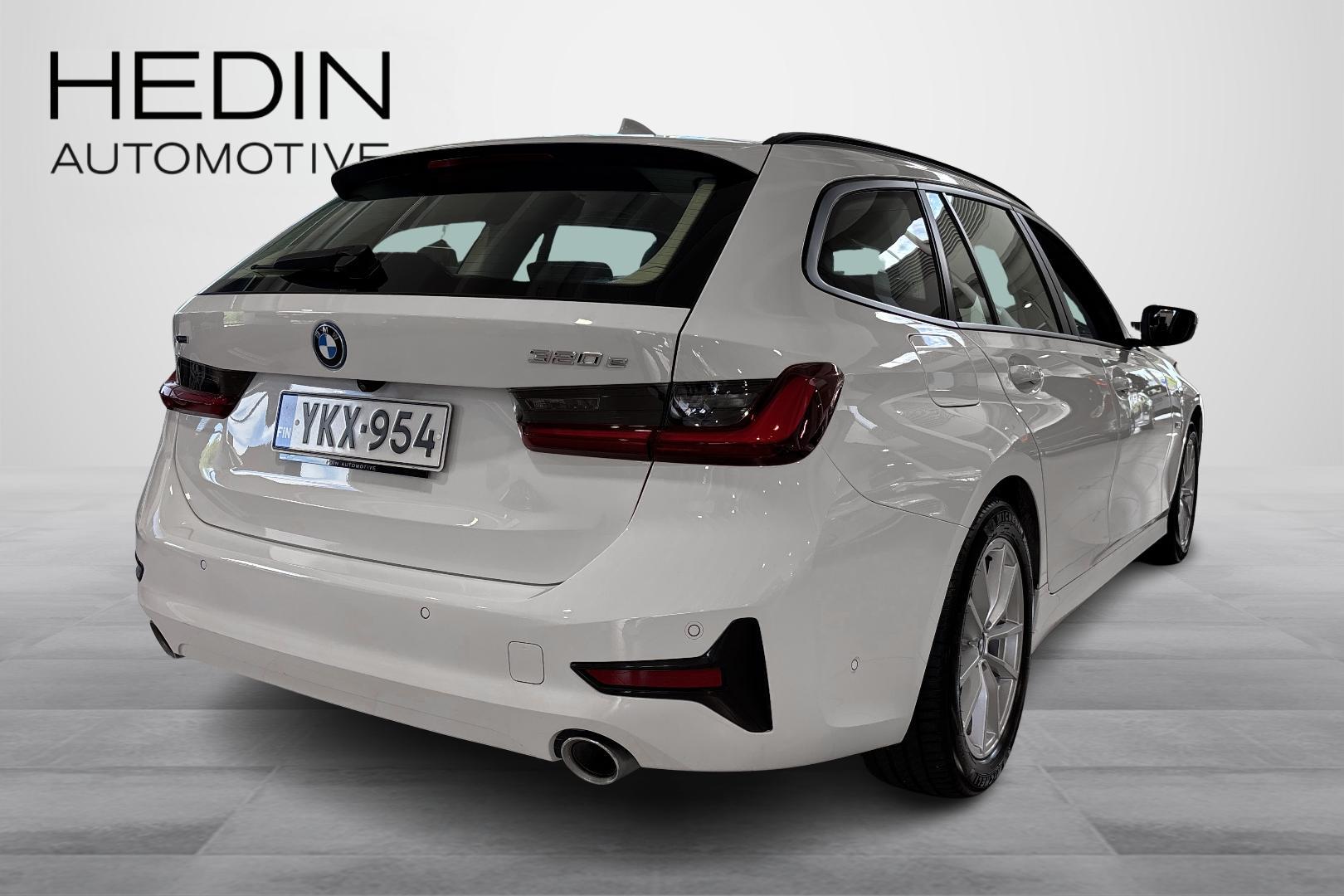 BMW 320 2022