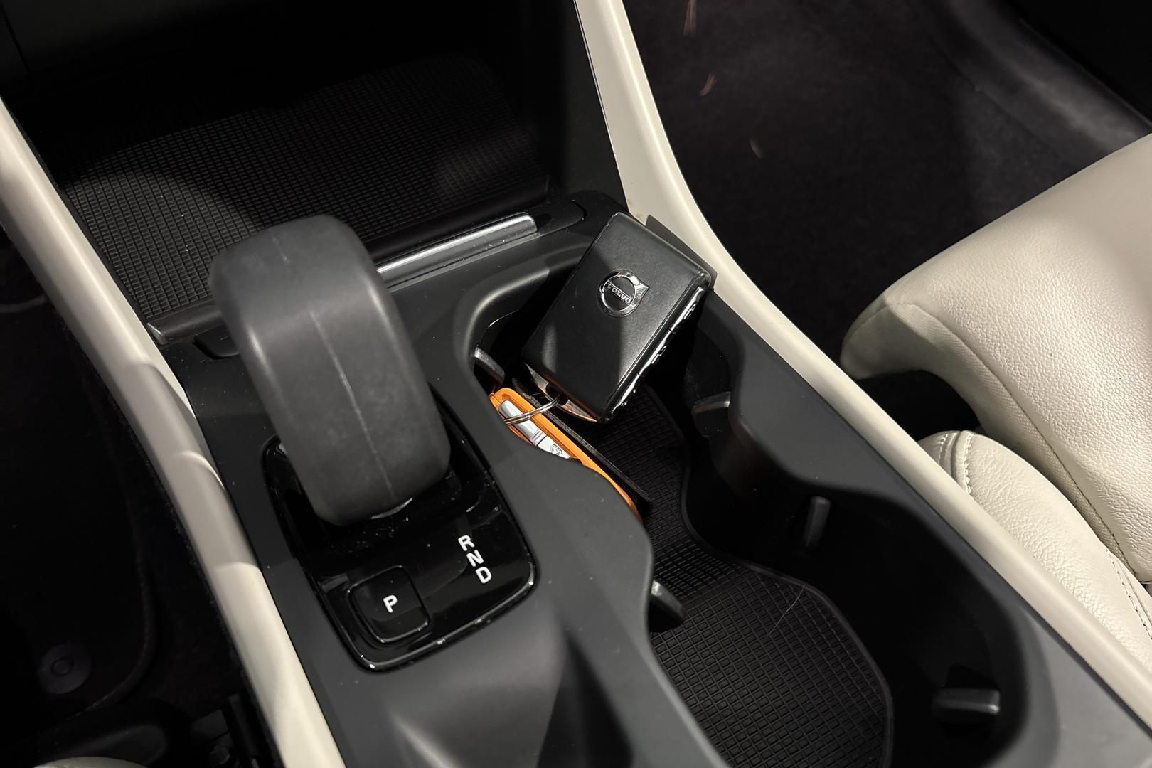 VOLVO XC40 2021
