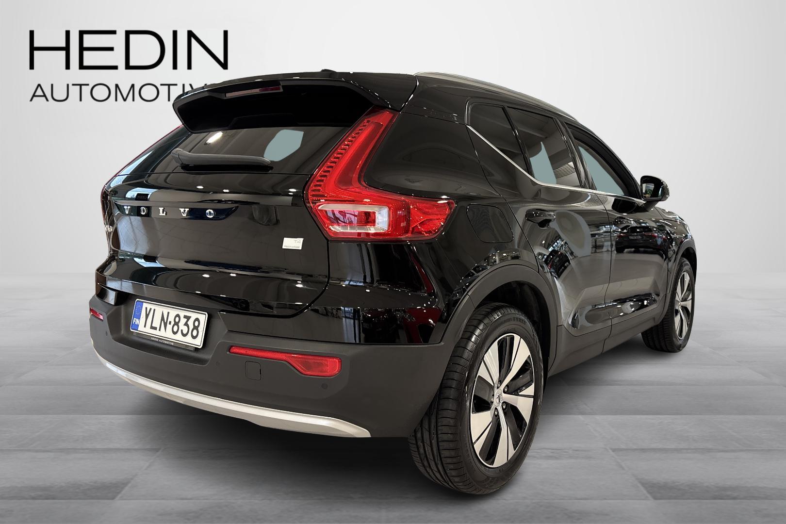 VOLVO XC40 2021