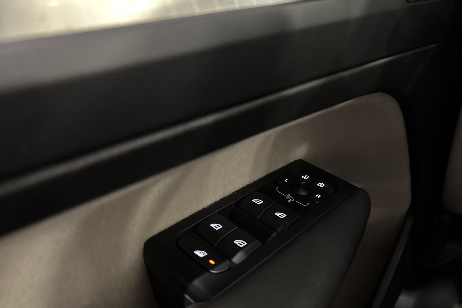 VOLVO XC40 2021