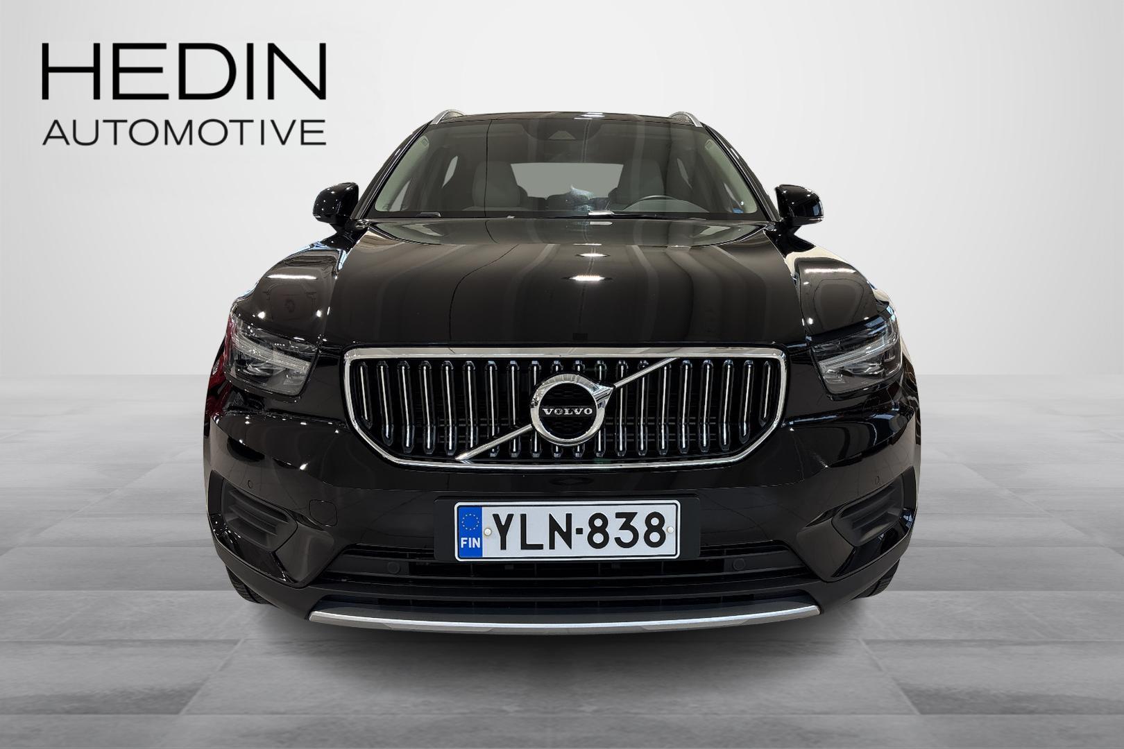 VOLVO XC40 2021