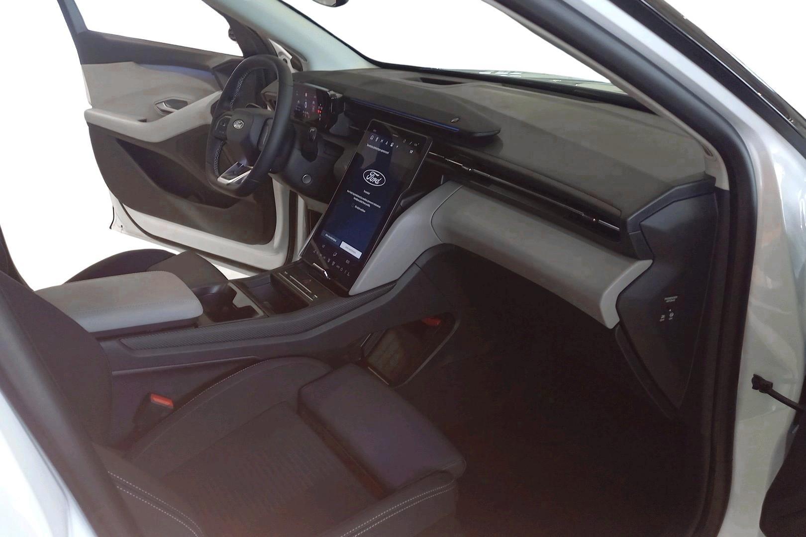 Ford Explorer 12