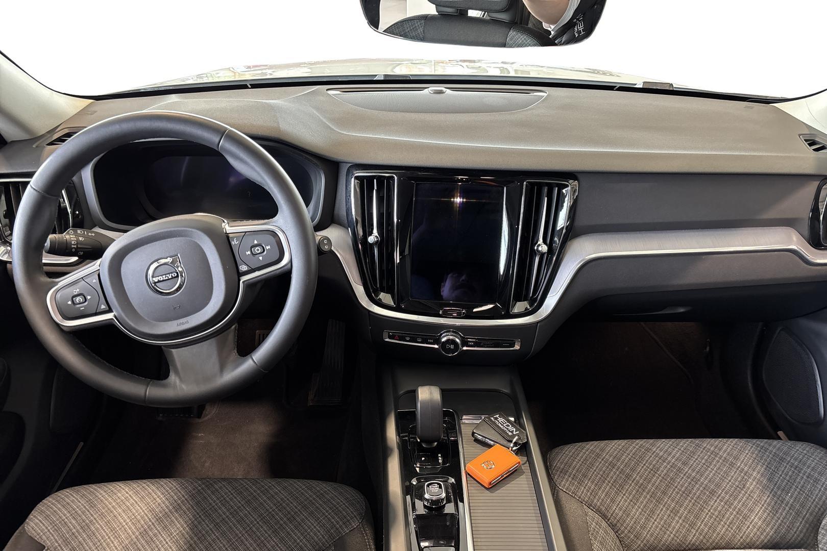 Volvo V60 2023