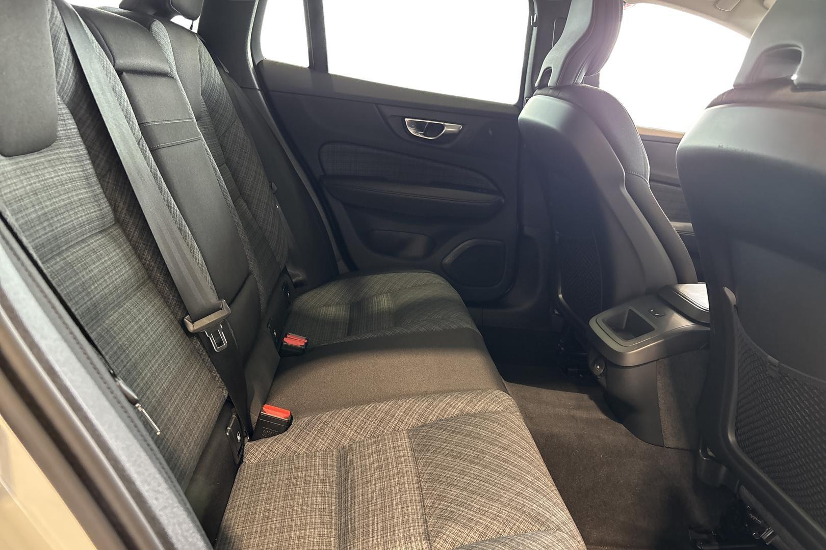 Volvo V60 2023