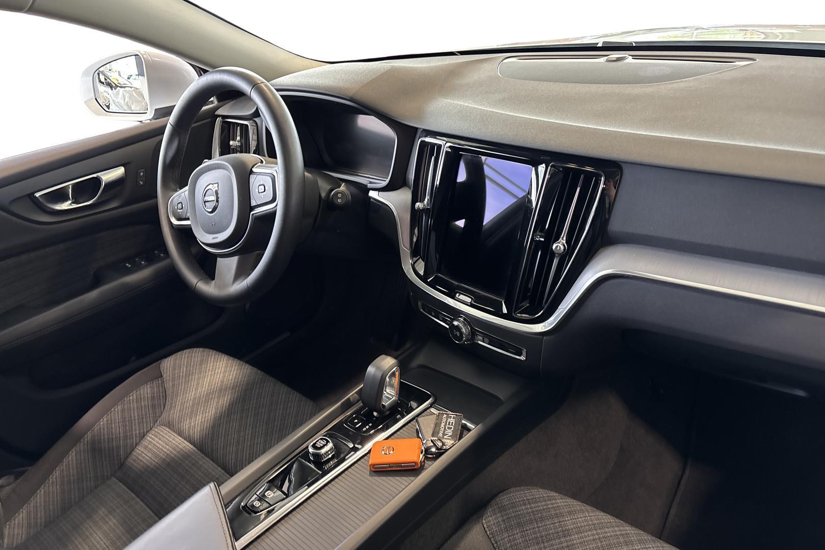 Volvo V60 2023