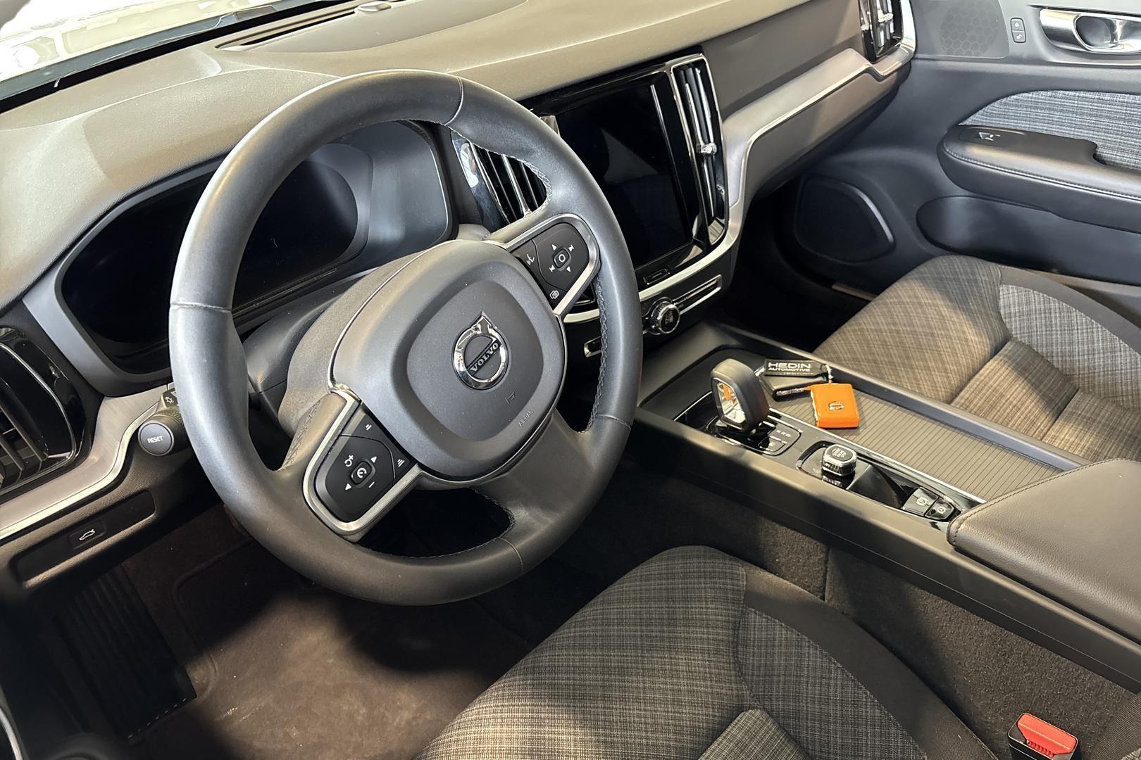 Volvo V60 2023
