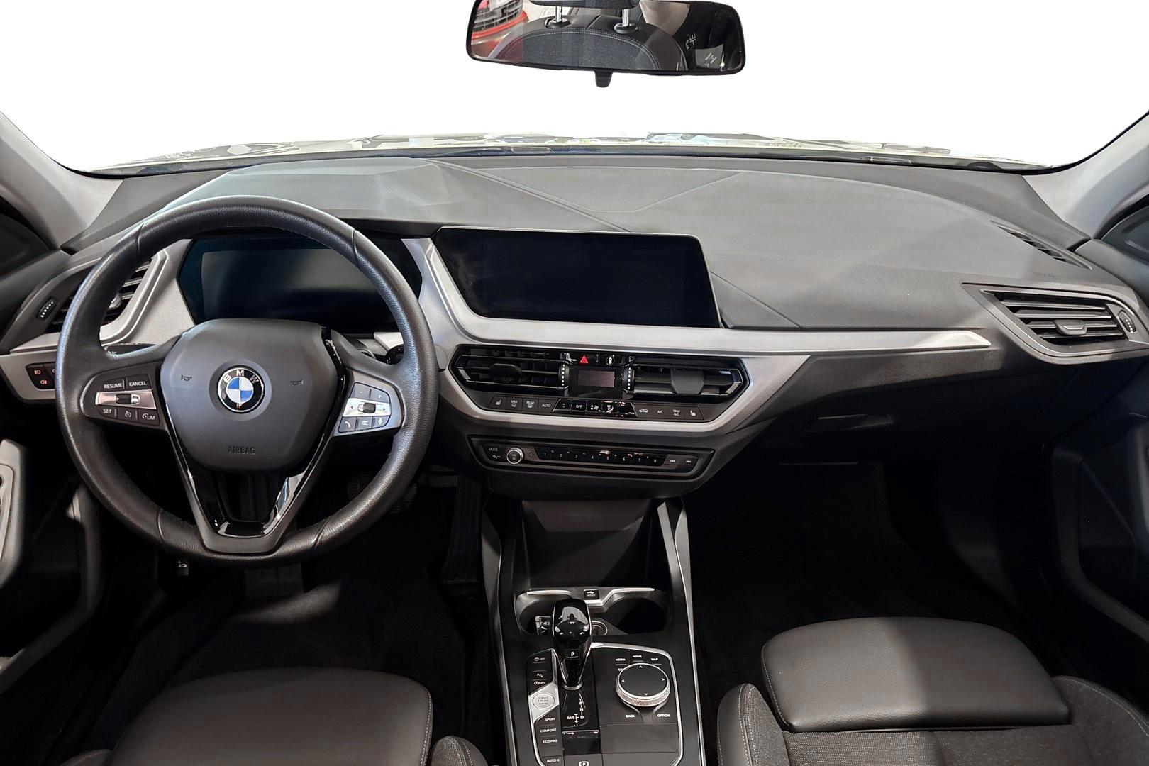 BMW 118 2023