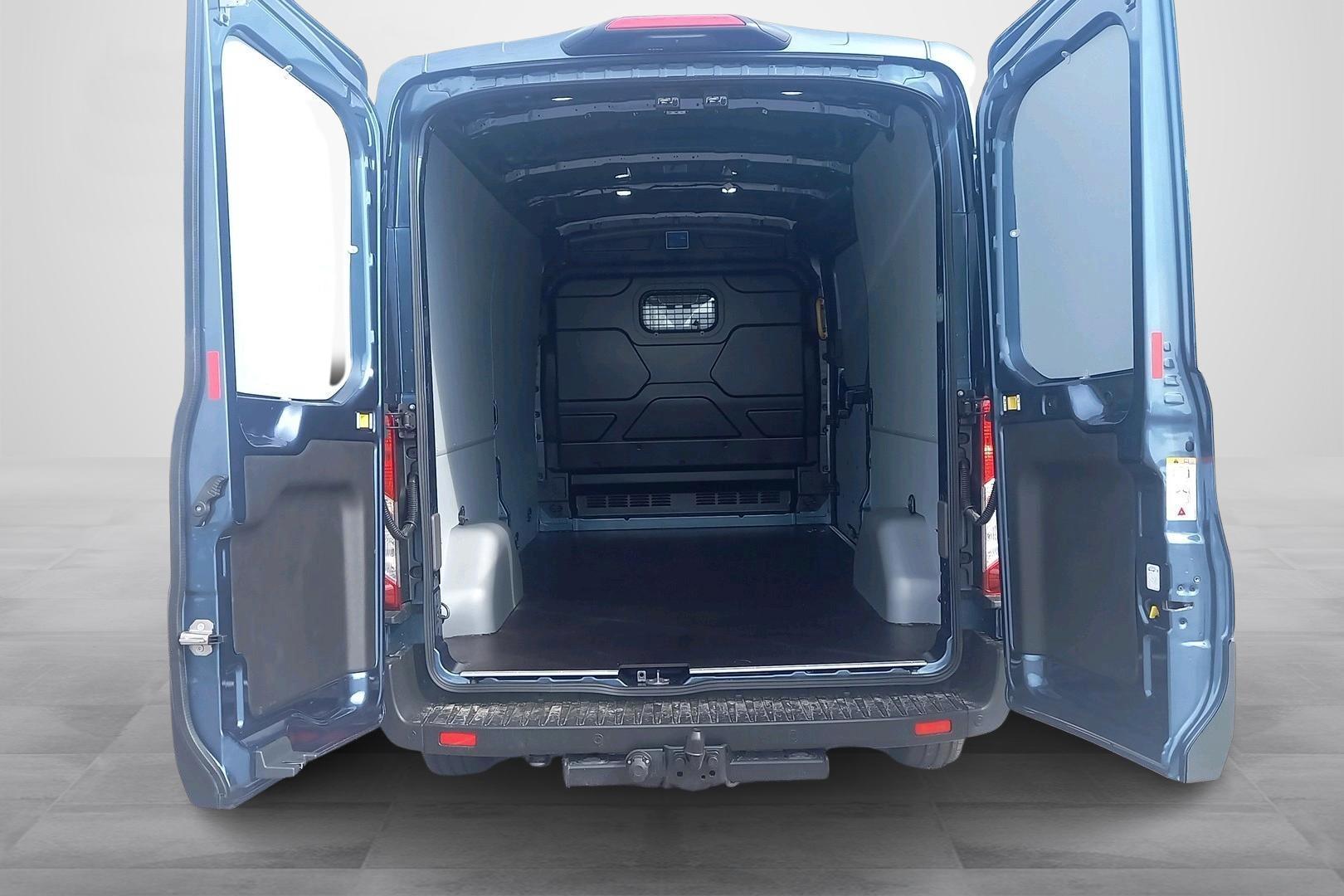 FORD TRANSIT 2025