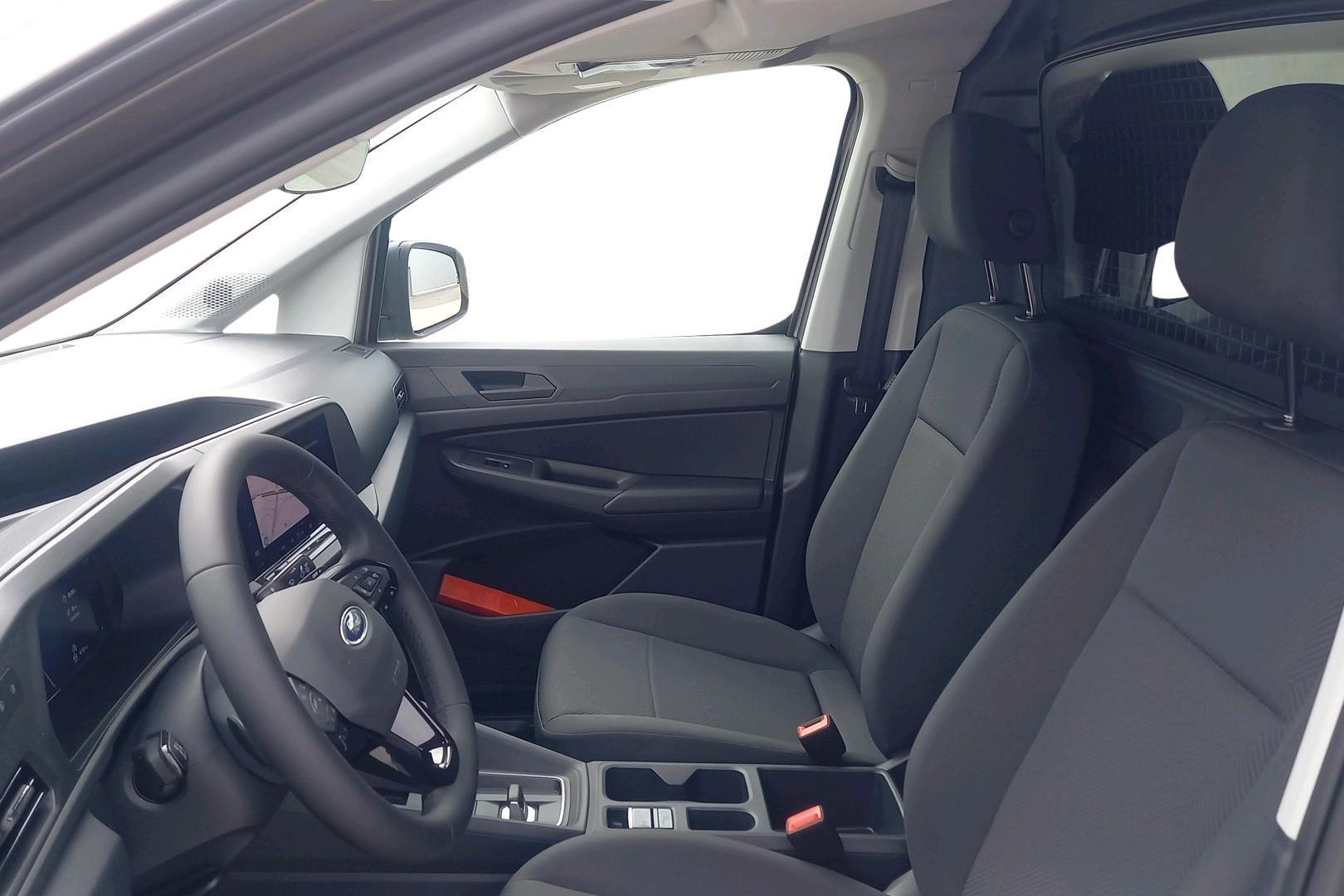 Ford Transit Connect 8