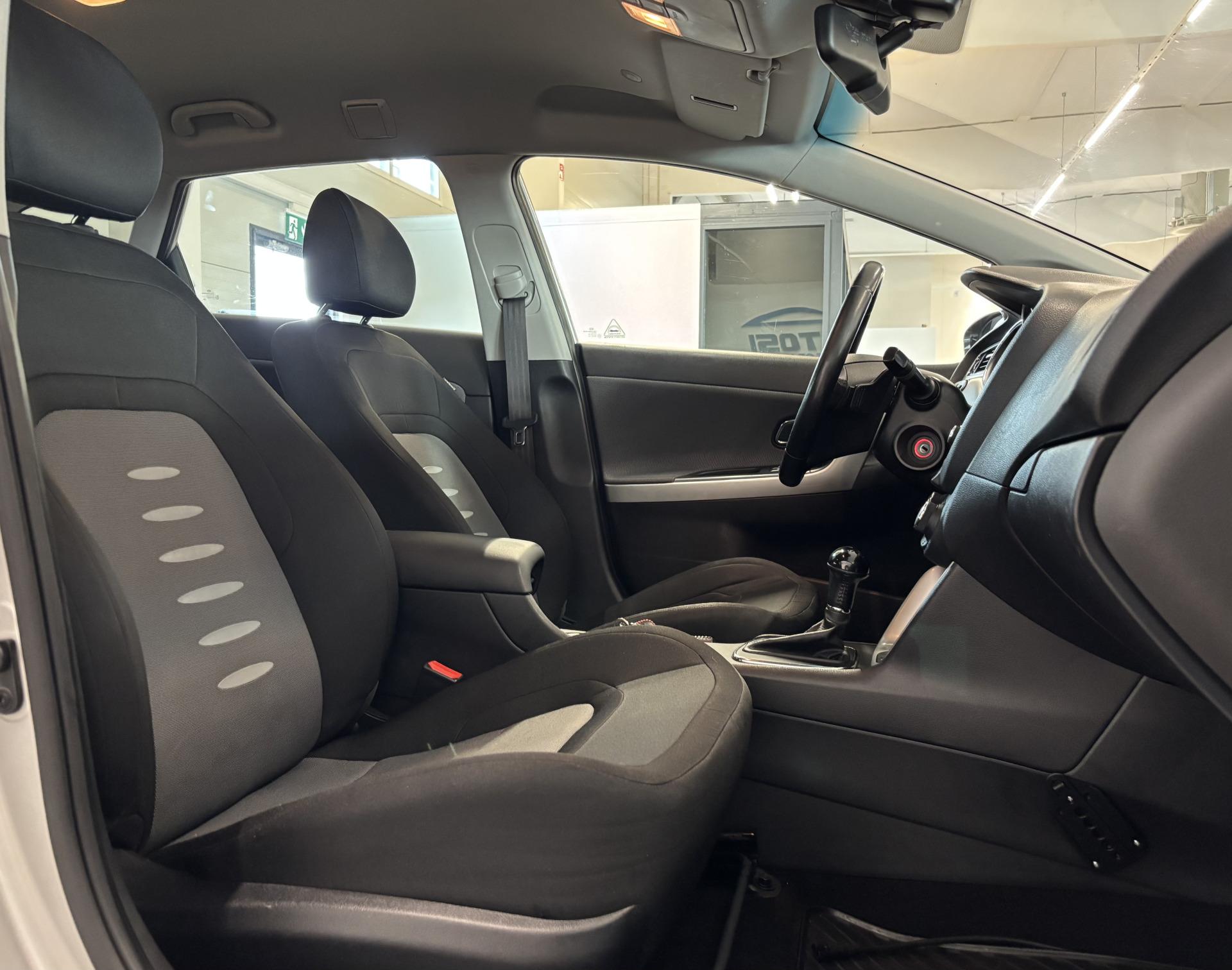 KIA Ceed 10