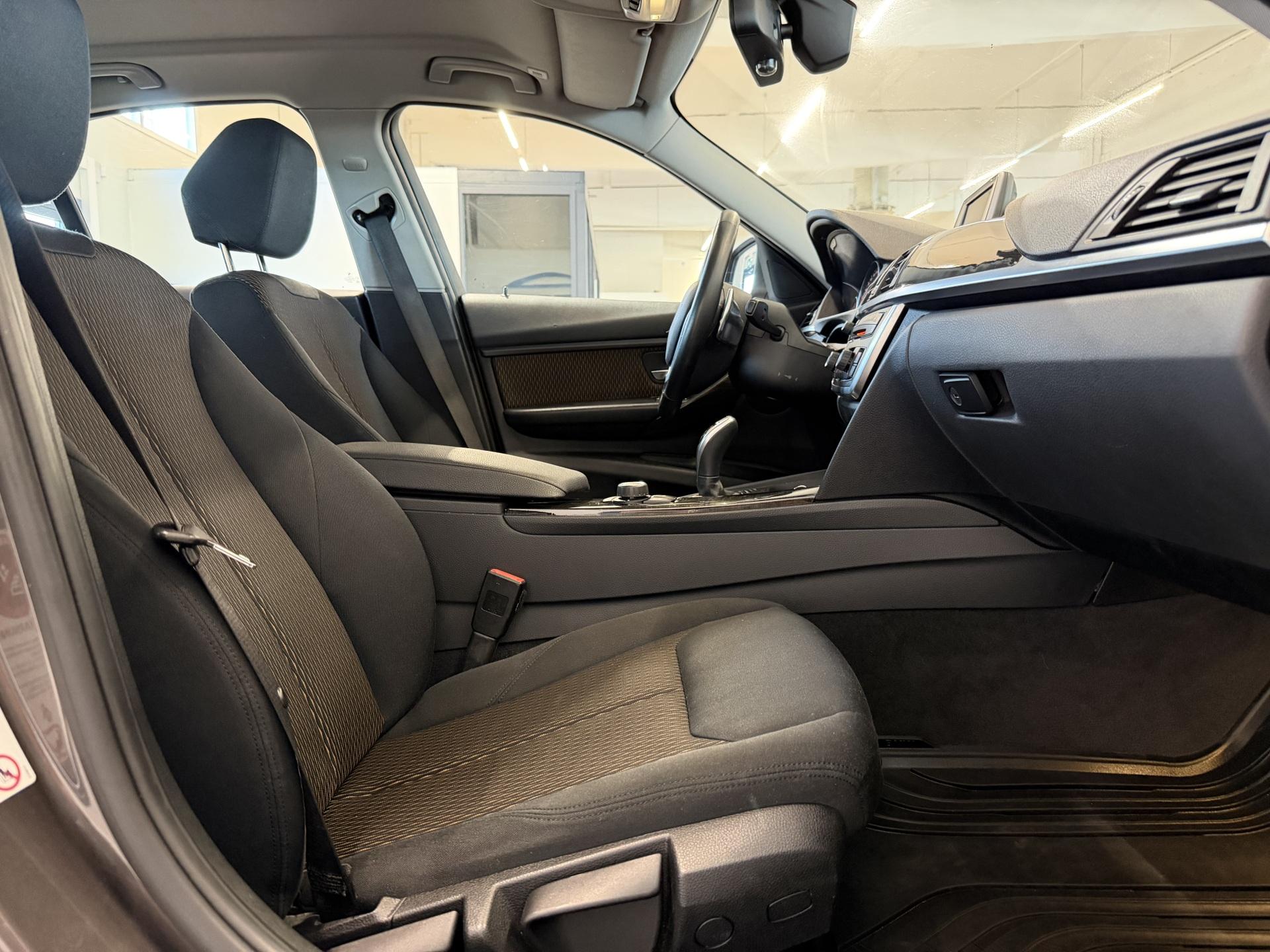 BMW 320 2013