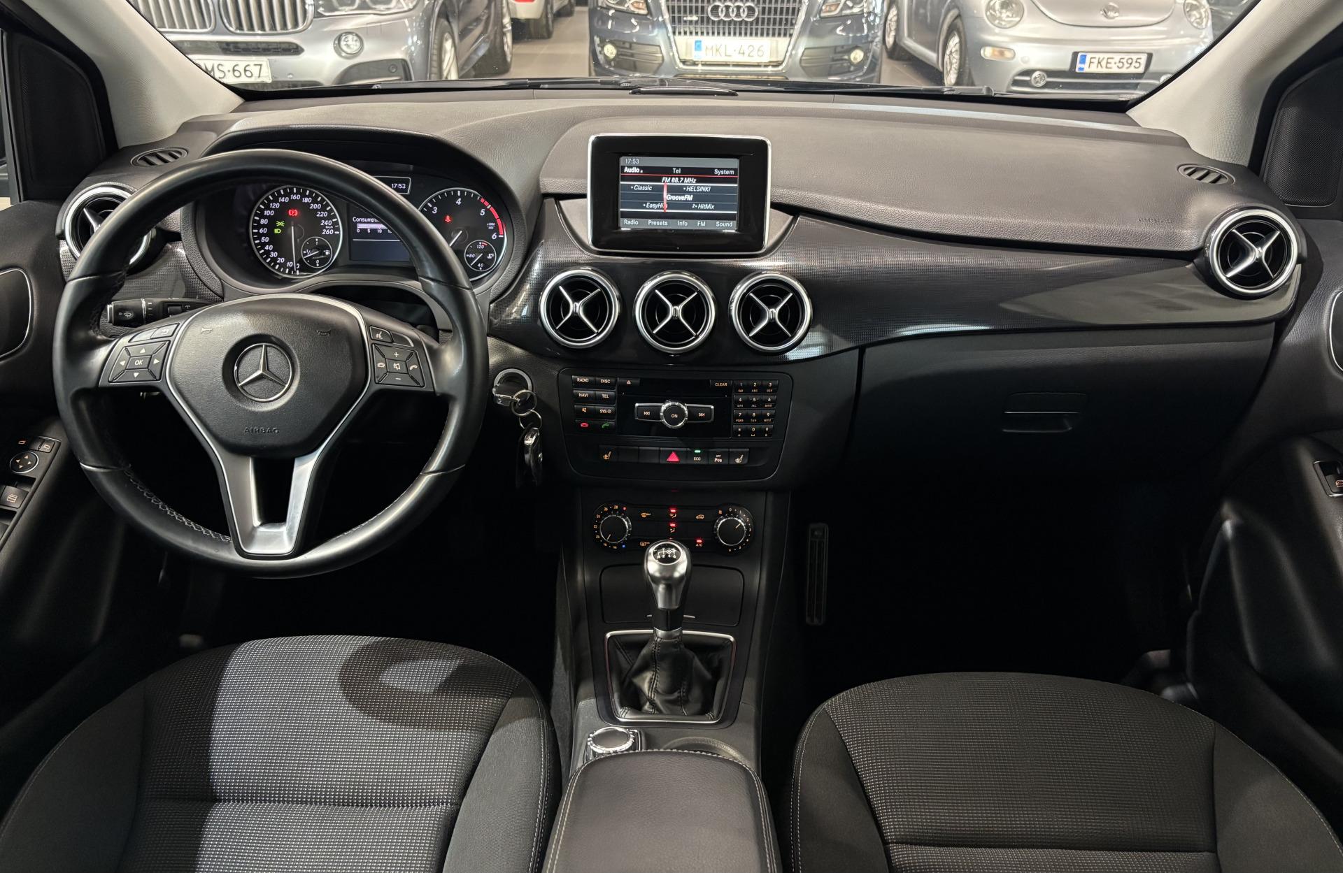 MERCEDES-BENZ B 2014