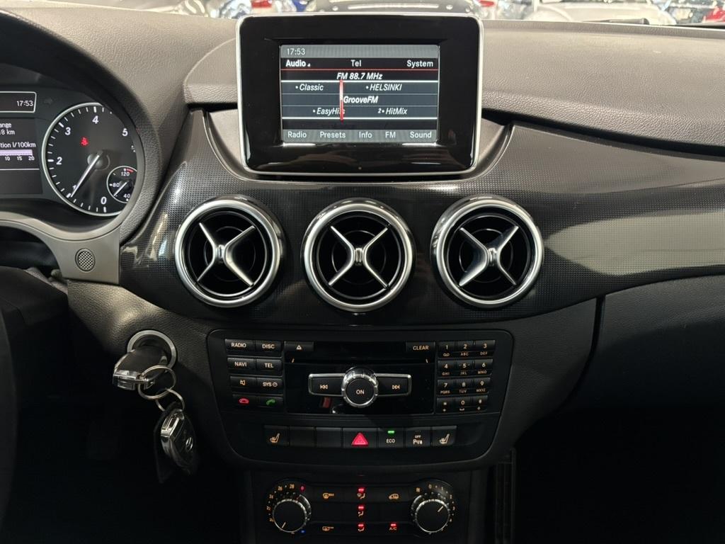 MERCEDES-BENZ B 2014