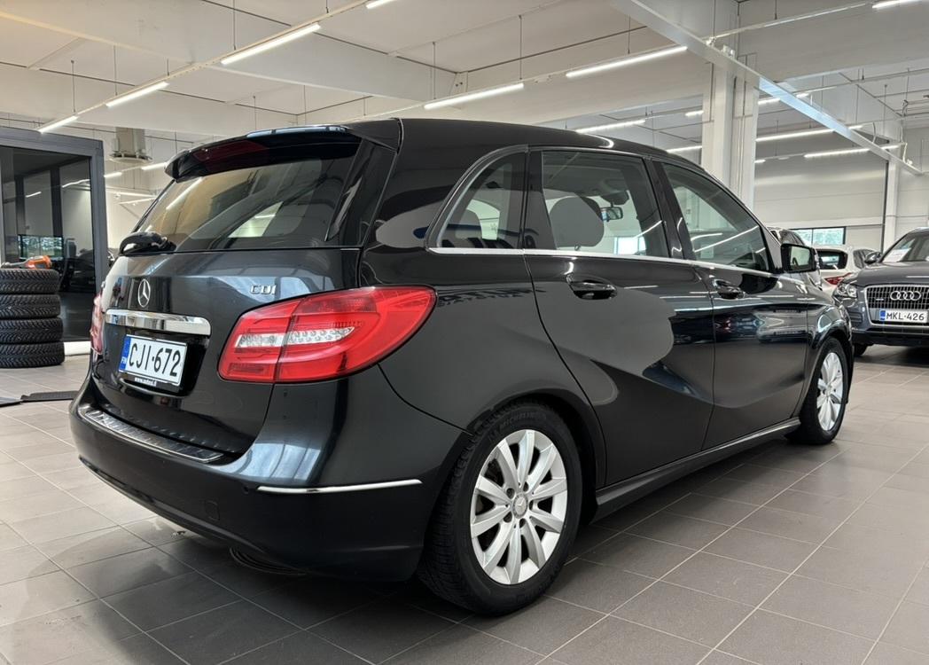 MERCEDES-BENZ B 2014