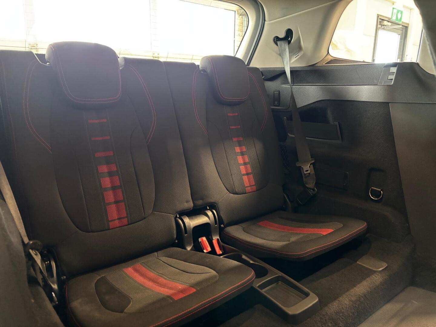 BMW 216 2016