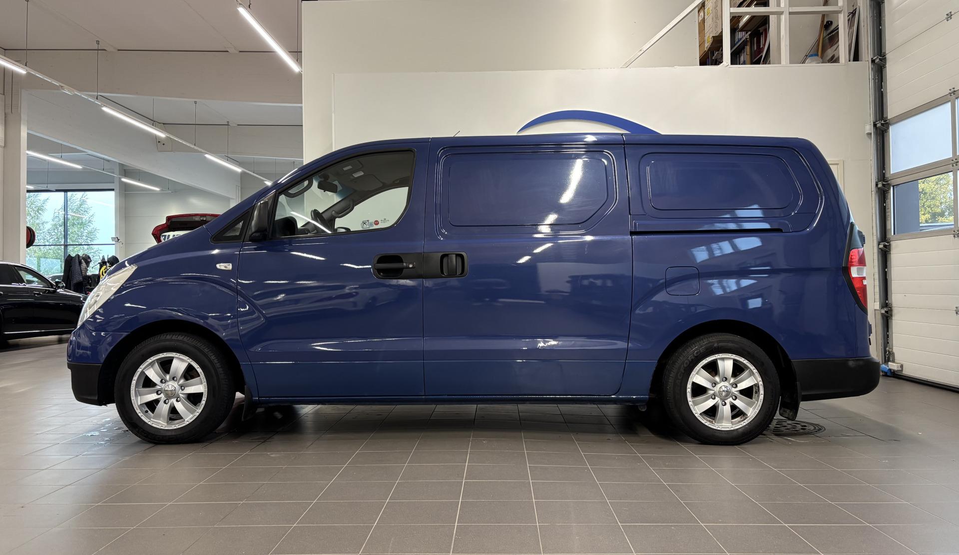 HYUNDAI H-1 2008