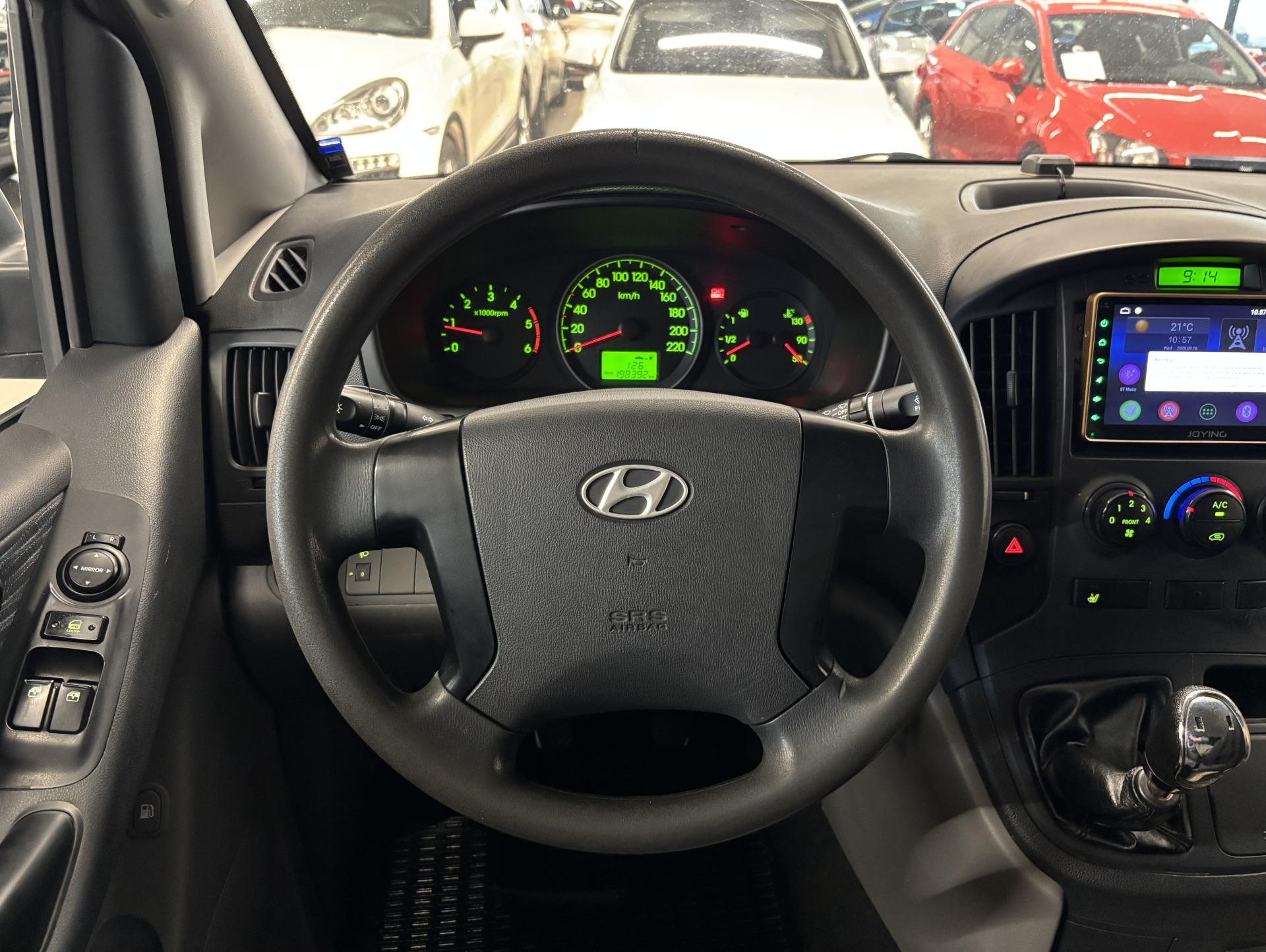 HYUNDAI H-1 2008