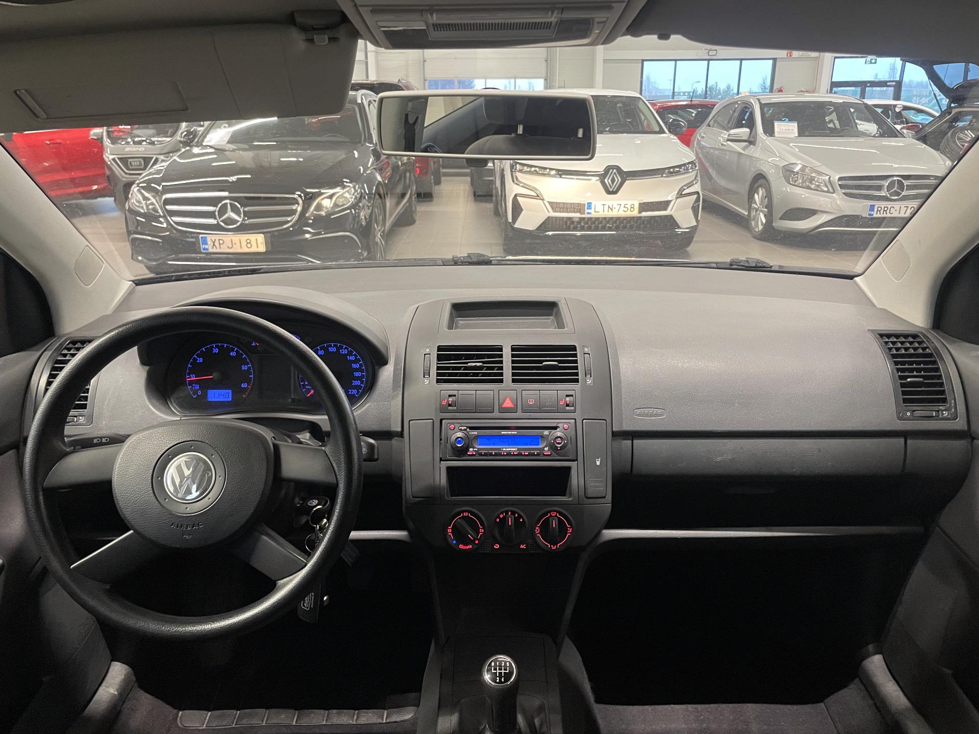 VOLKSWAGEN Polo 2005