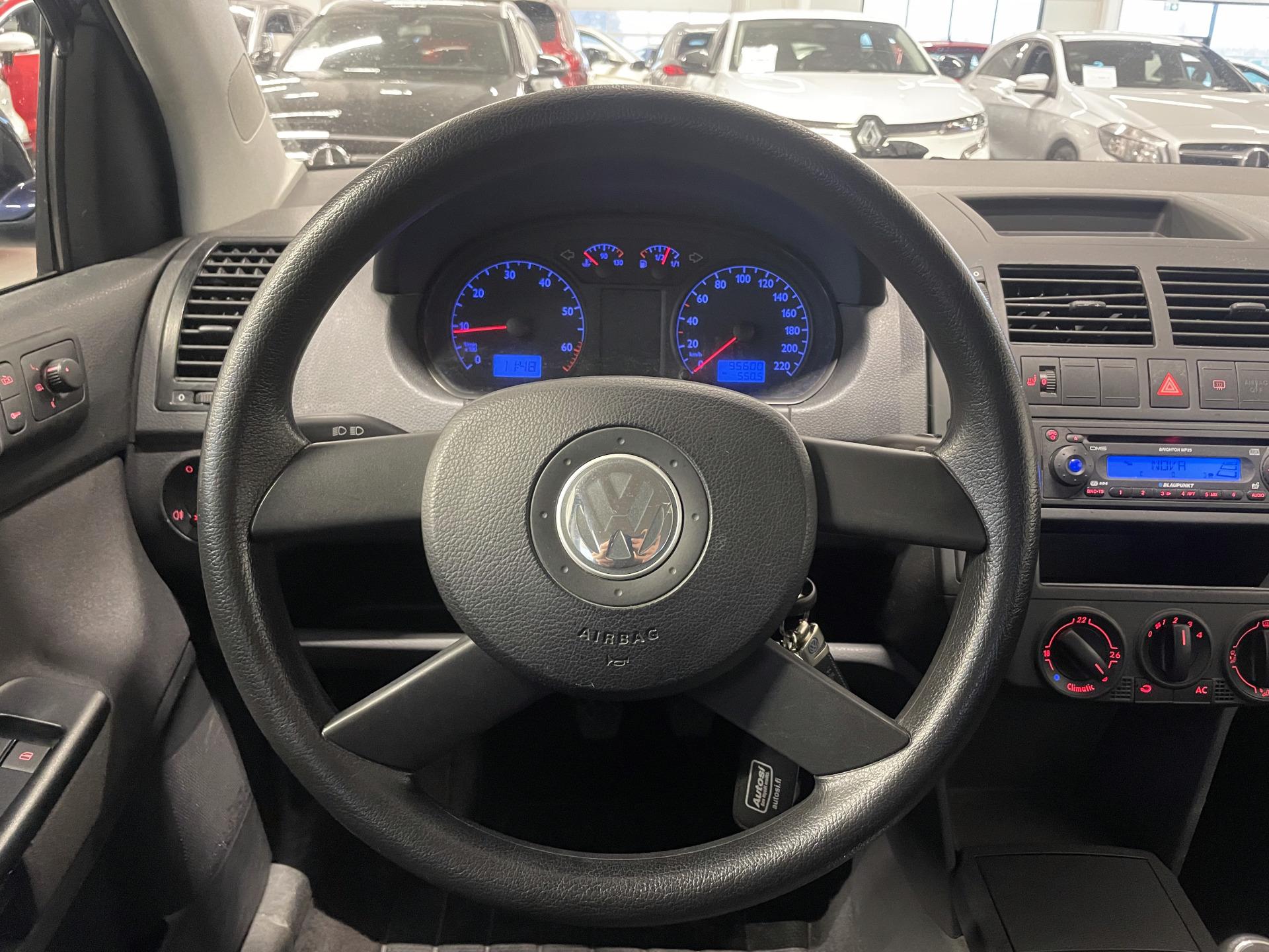 VOLKSWAGEN Polo 2005