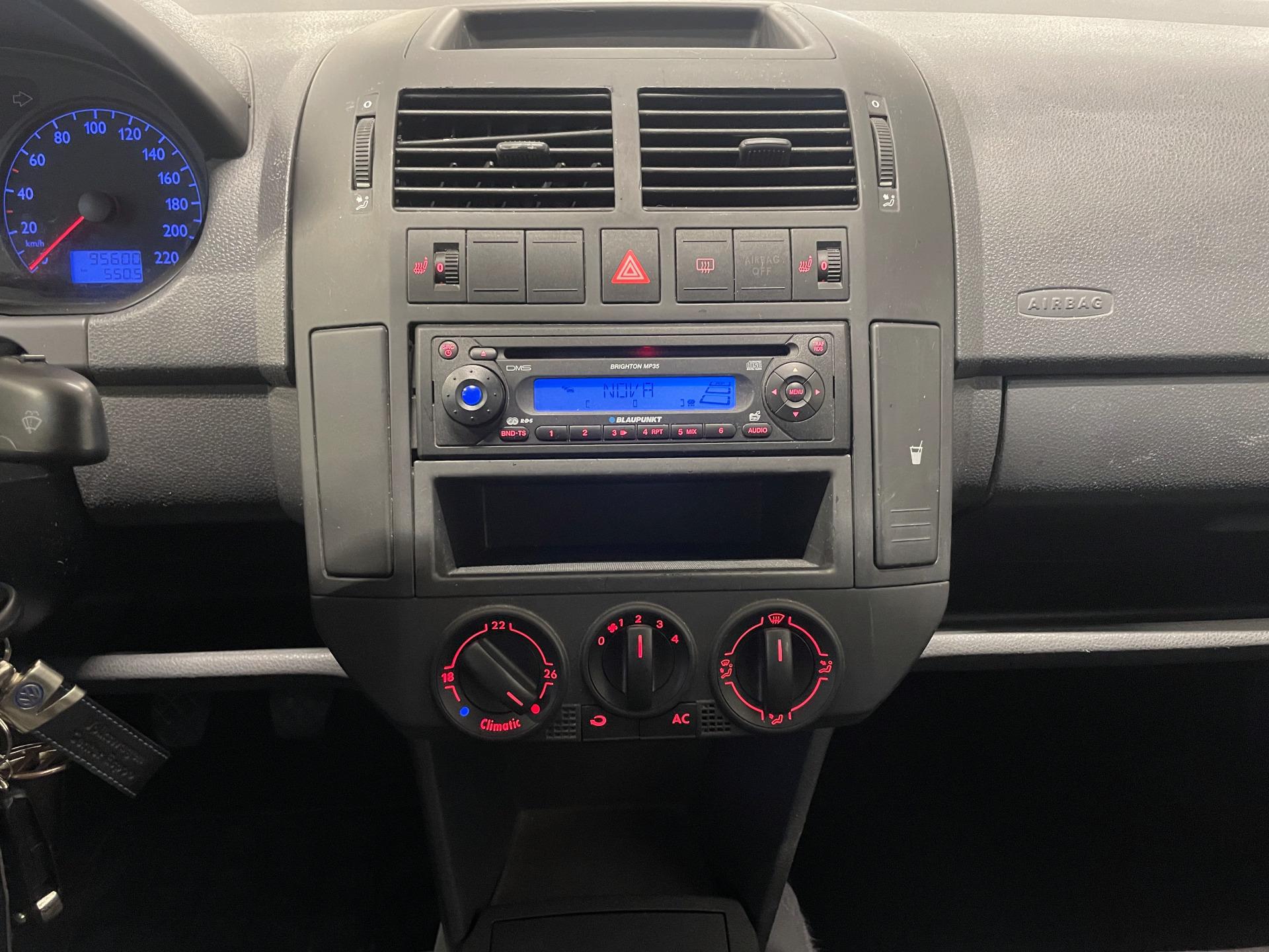 VOLKSWAGEN Polo 2005