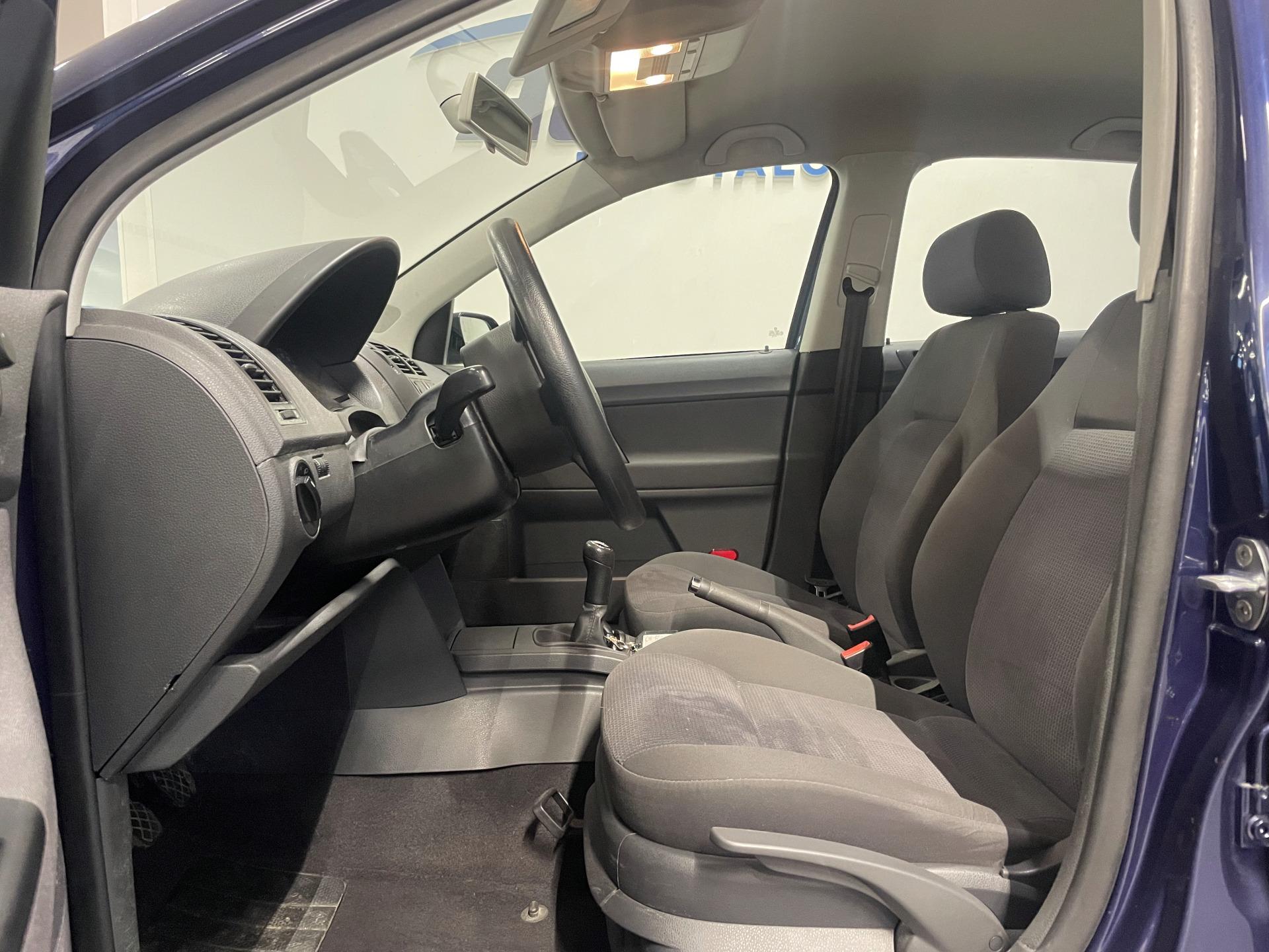 VOLKSWAGEN Polo 2005