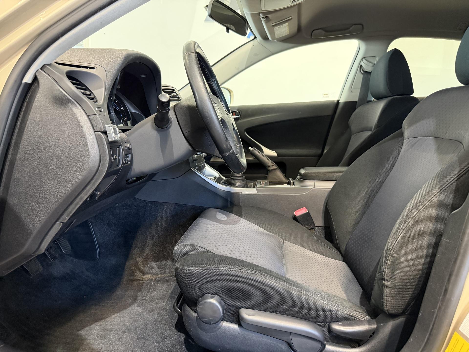 LEXUS IS 2006