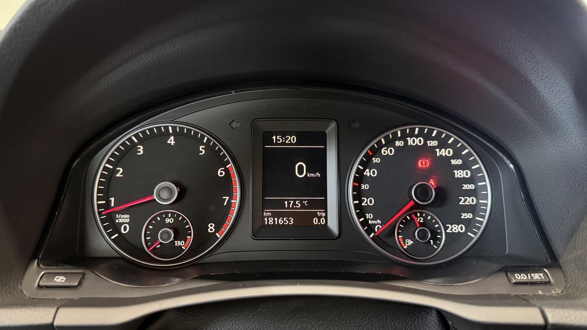 VOLKSWAGEN Scirocco 2011
