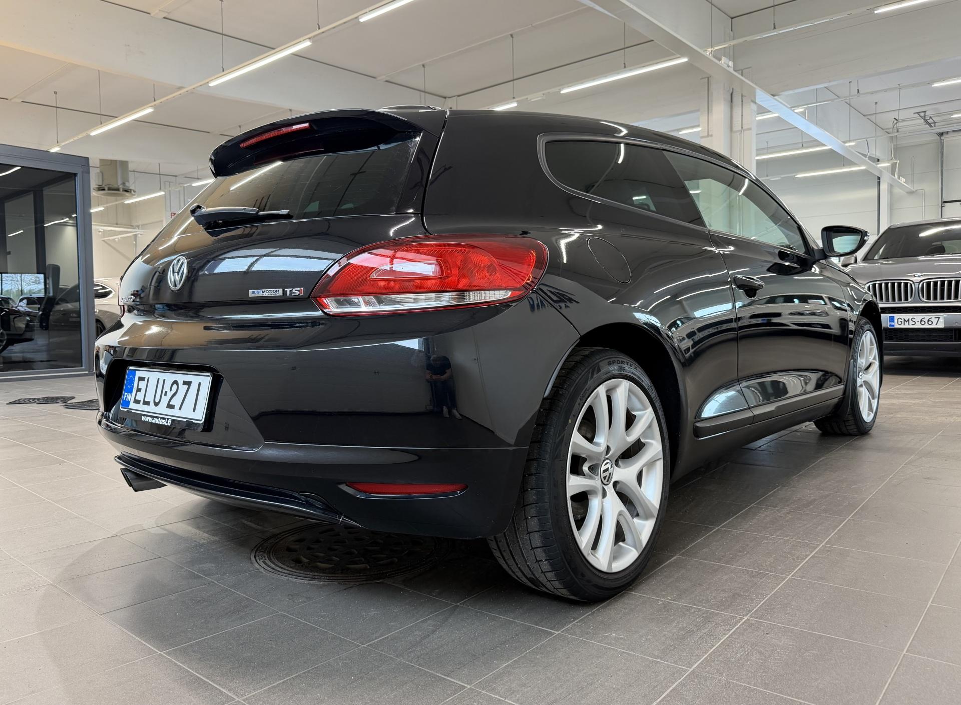 VOLKSWAGEN Scirocco 2011