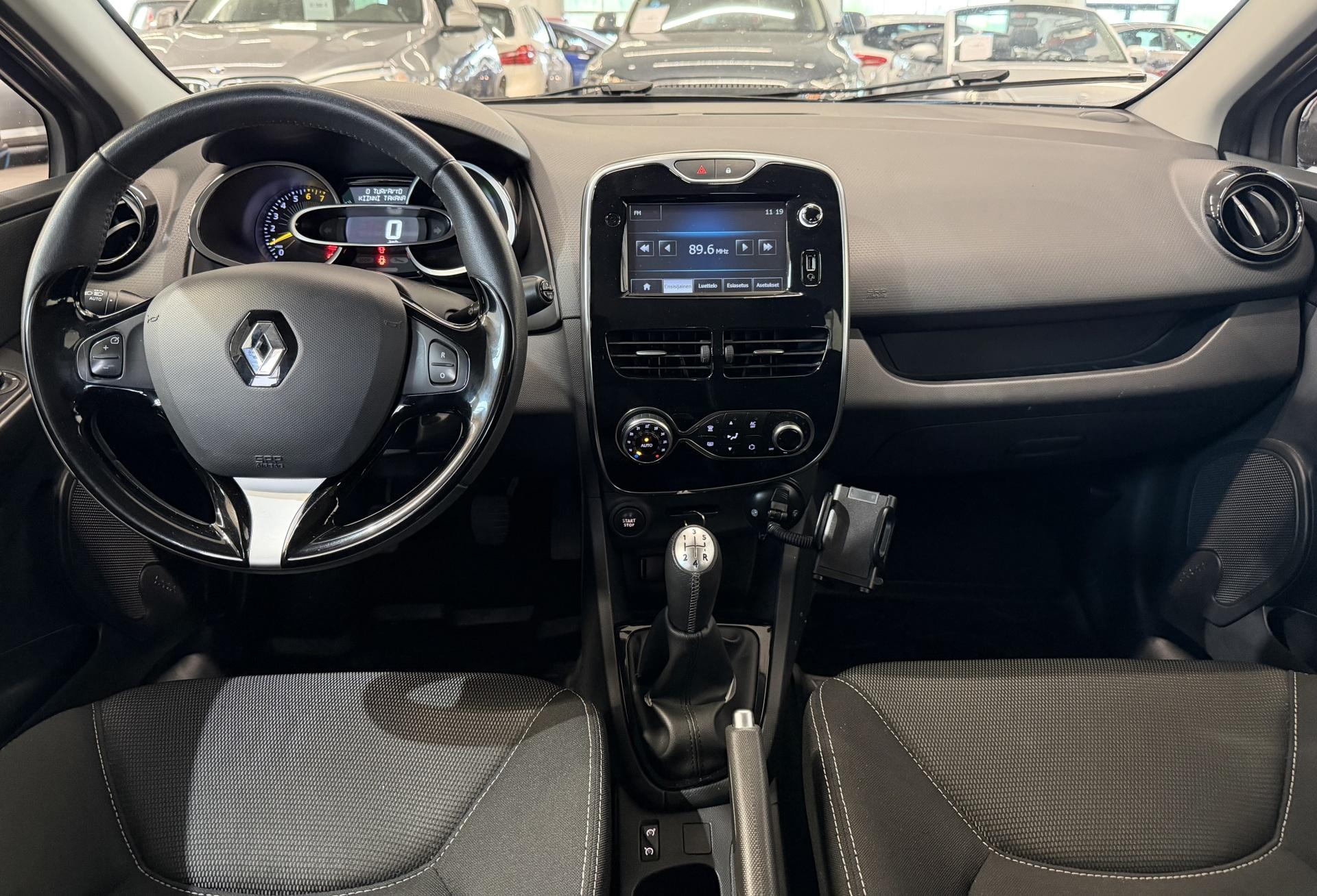 RENAULT Clio 2015