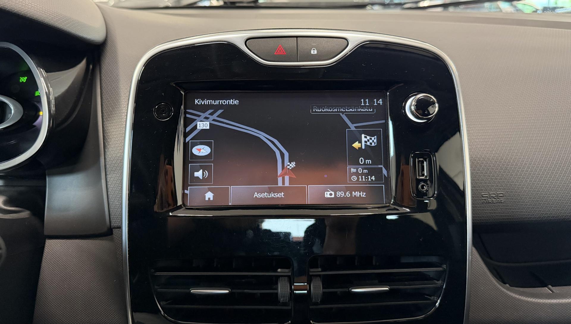 RENAULT Clio 2015